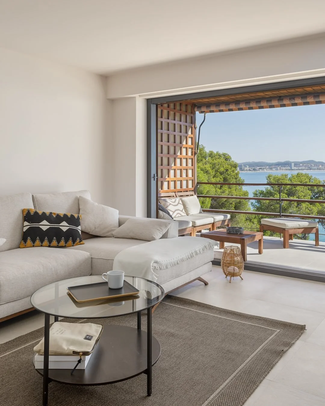 ☀️Aconseguir espais com aquest, oberts, lluminosos i amb vistes que omplen l&rsquo;&agrave;nima, implica tenir clares les prioritats per al teu projecte i confiar en el proc&eacute;s i en l&rsquo;equip que t&rsquo;acompanya.
Aquesta &eacute;s la nost