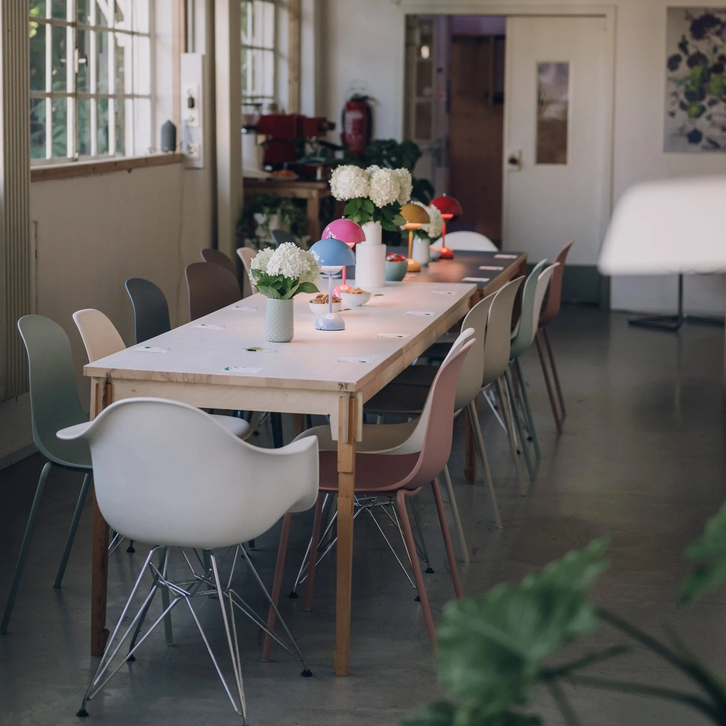 Der Strikklub der Stitch Connection in Münster – gemeinsames Stricken, Gespräche und kreative Auszeiten in gemütlicher Runde.