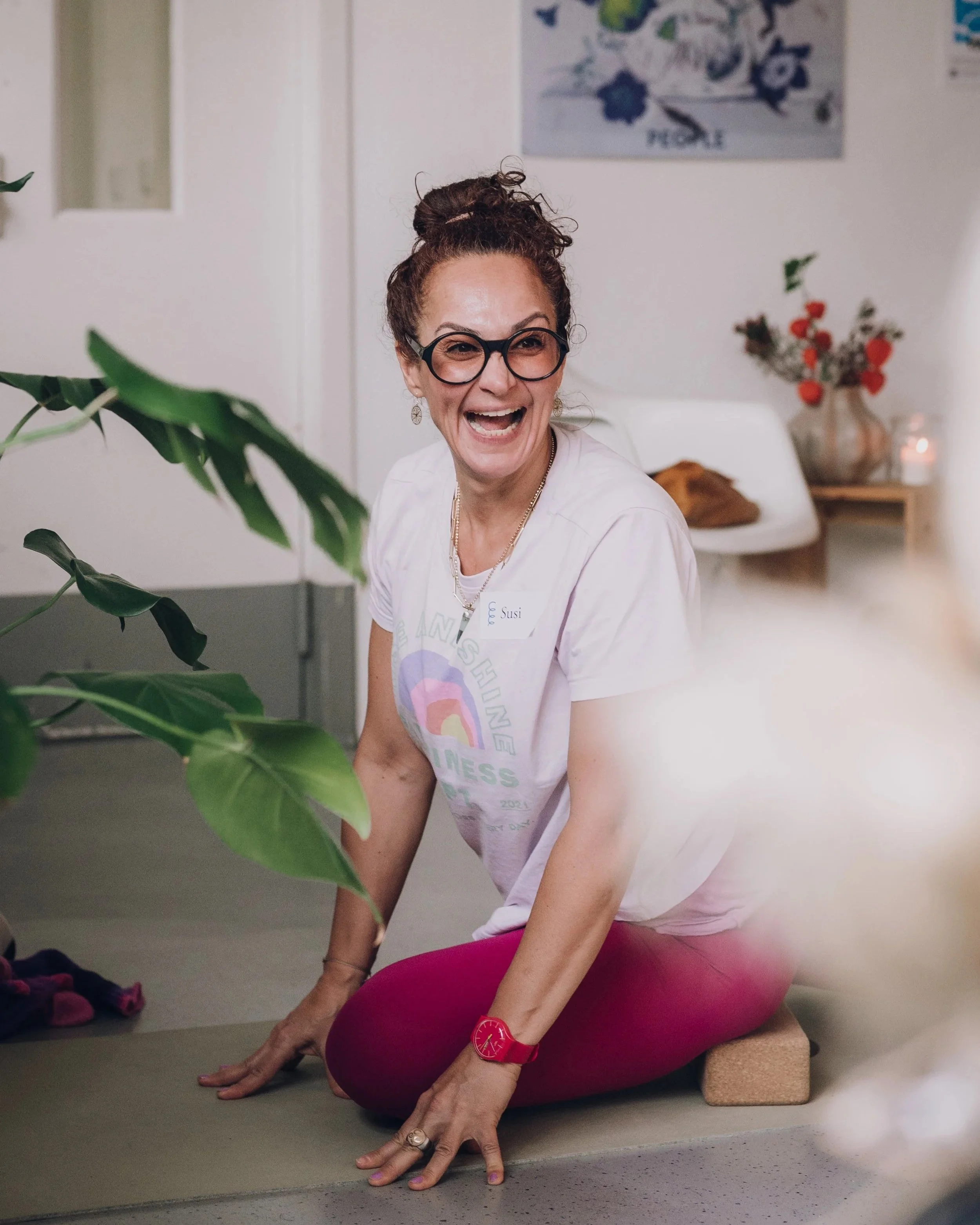 Duo-Leitung der Auszeit im Advent in Münster – Meike von Stitch Connection und Susi von In Balance Yoga verbinden Yoga & Stricken für einen entspannten Jahresausklang. (Kopie)