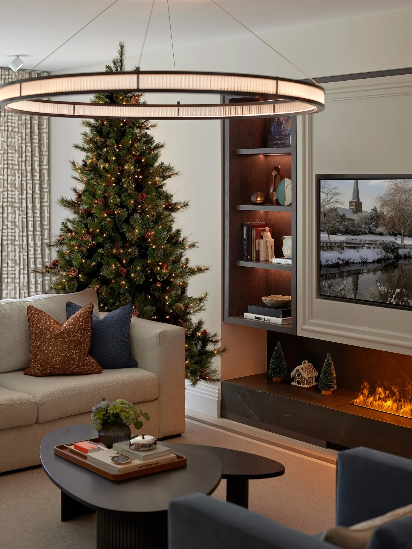 🎄 Merry Christmas to all our Clients, Suppliers, Contractors, and Team! 

We hope you enjoy a joyful and relaxing festive season! ✨

For all enquiries please contact us on +44(0)1565 746788 or info@panoramic-properties.com

#interiordesign #interior