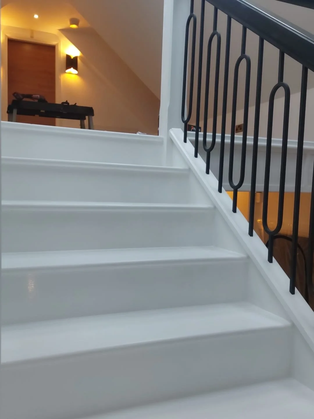 🖤 A transformation of this four storey staircase at Baobab House.

Final touches are now being completed to bring the space together!

For all enquiries please contact us on +44(0)1565 746788 or info@panoramic-properties.com

#interiordesign #interi