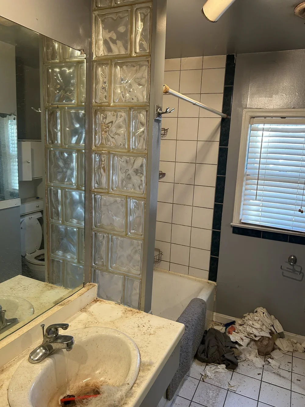 bathroom 3.webp