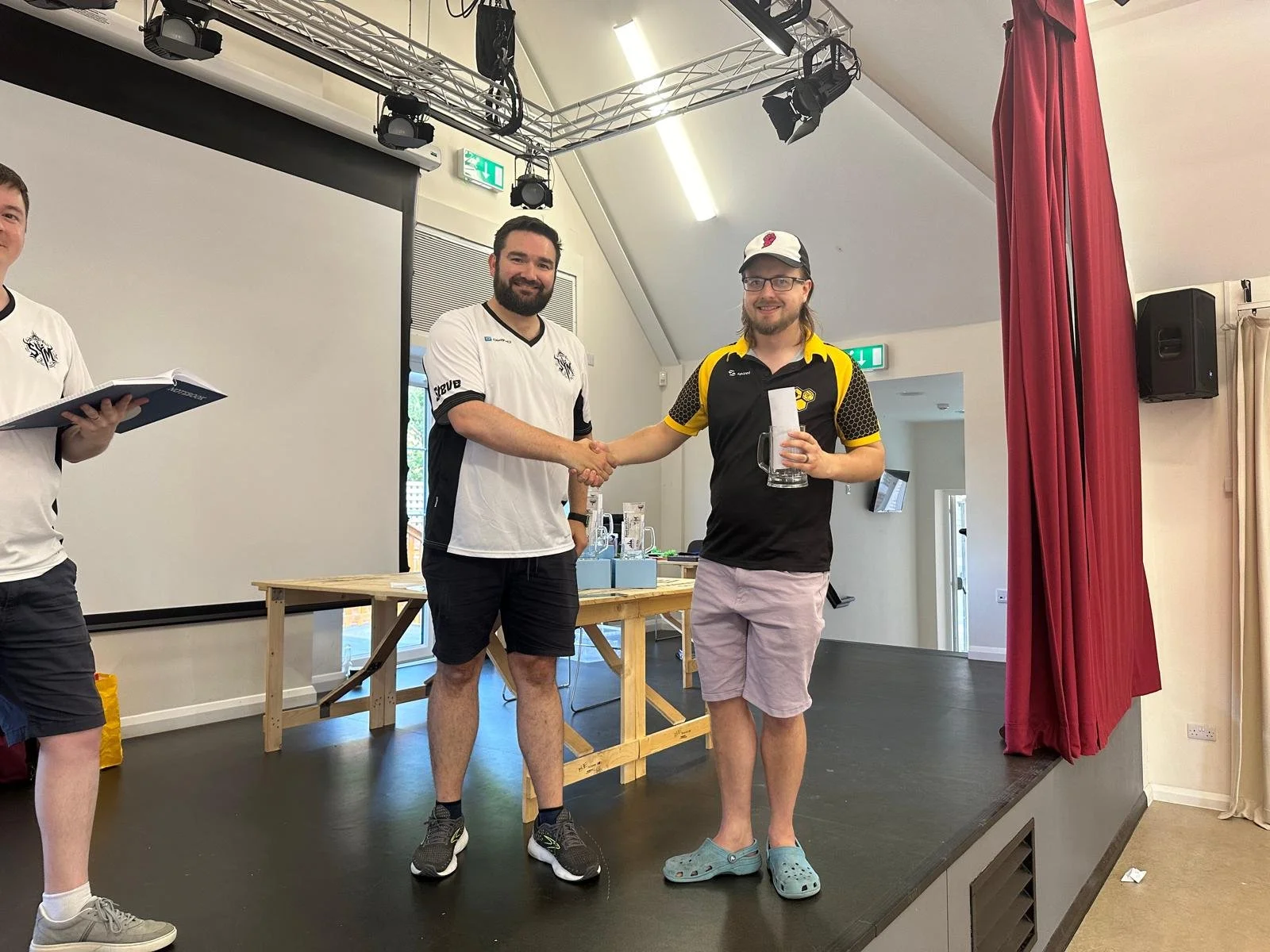 WhatsApp Image 2025-12-05 at 22.00.33_ea0011bf.jpg