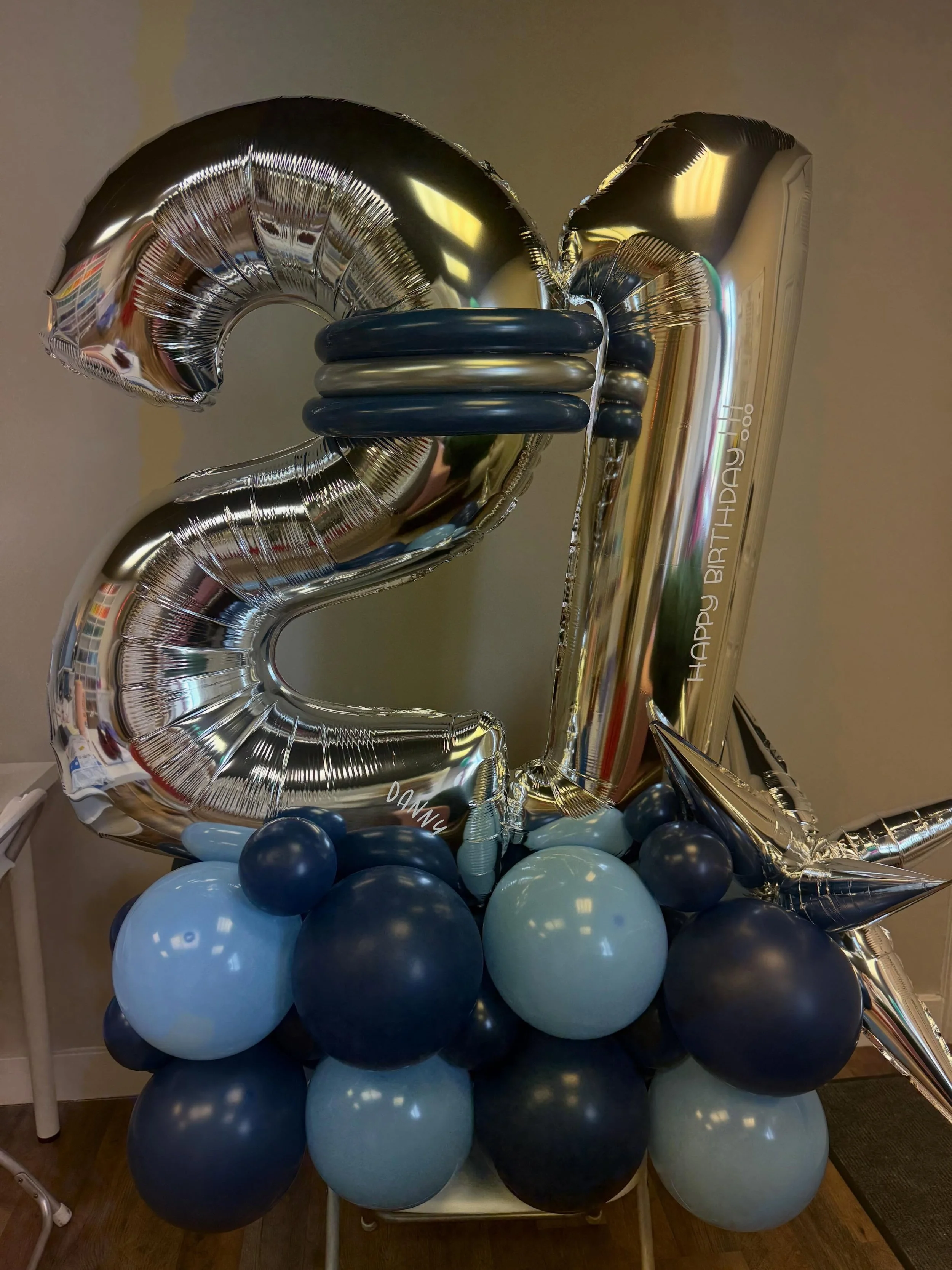 Milestone birthdays are just more fun with balloons!! Happy Birthday, Danny!
#balloonstack #celebrateeverything #balloondecor #twentyfirstbirthday