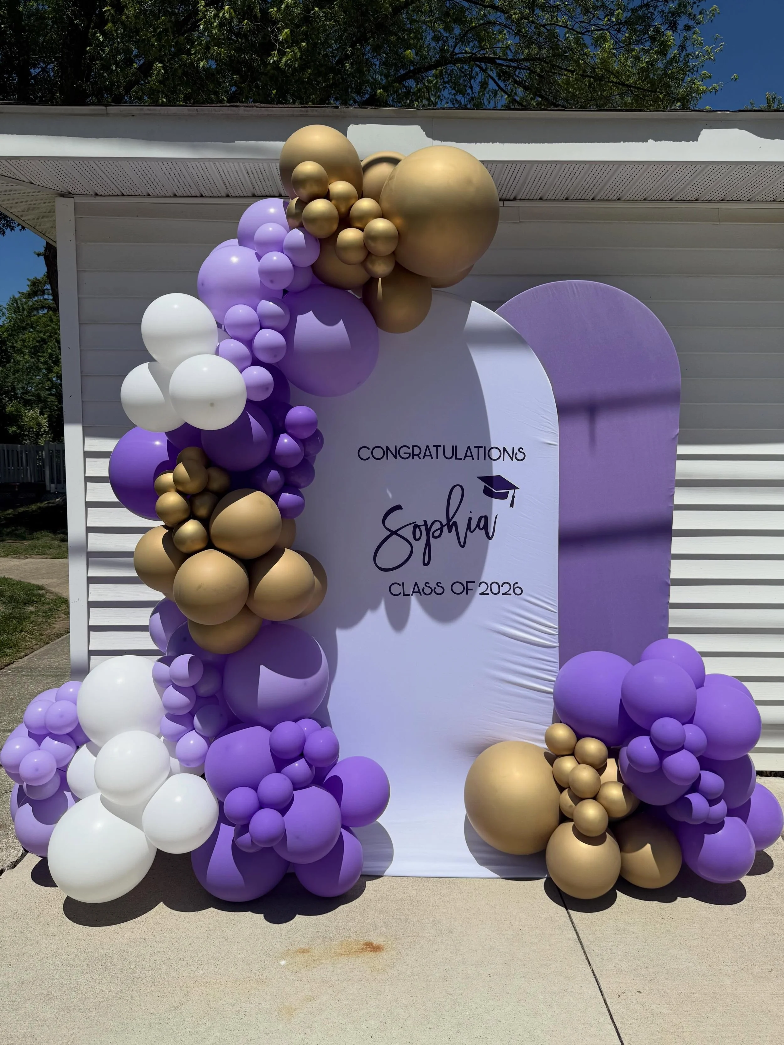 Cue the confetti 🎉

We had so much fun creating this purple and gold graduation setup for Sophia as she celebrates graduating from SCA and prepares for her next adventure at Hope College.

Congratulations, Sophia! Your future is bright. 💜✨💛

#grad