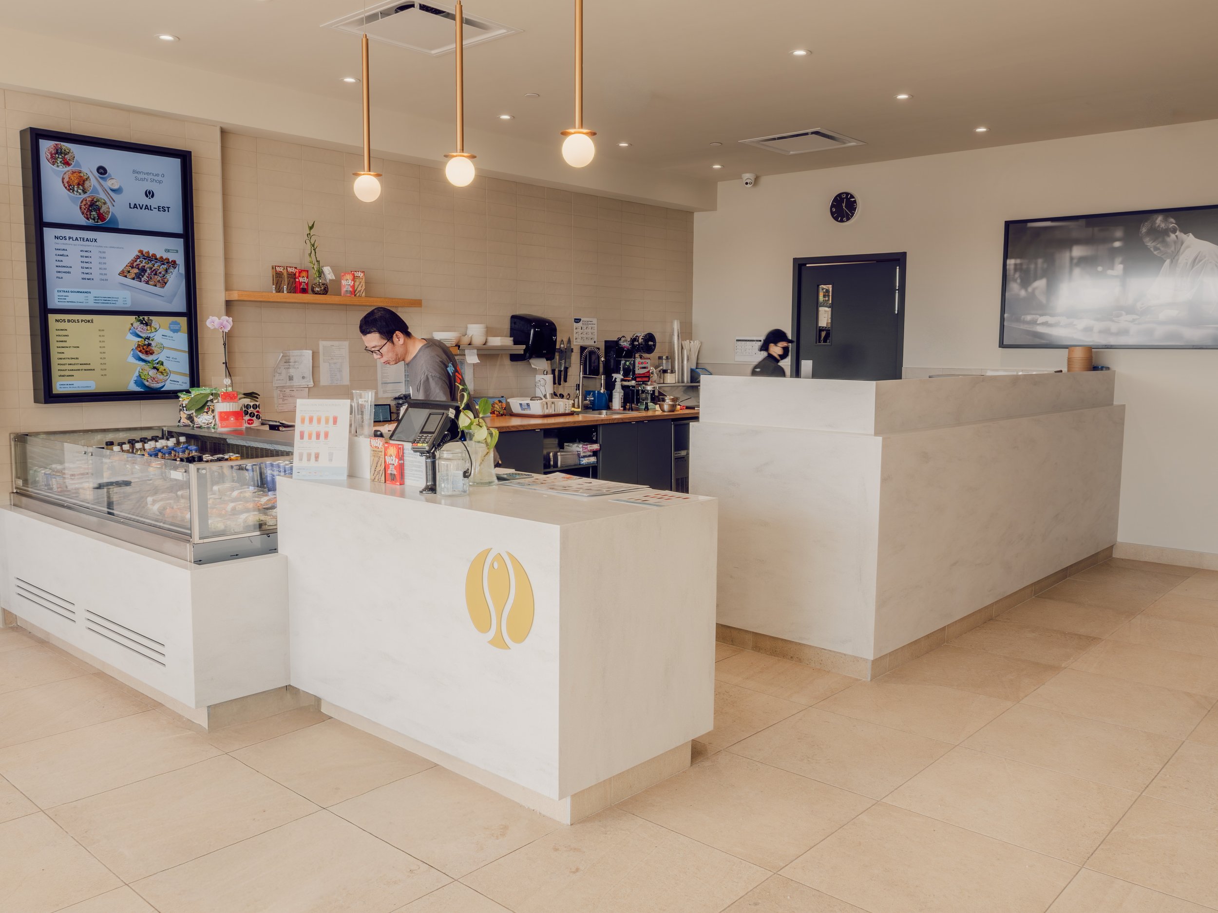 SushiShopLavalEst-2.jpg