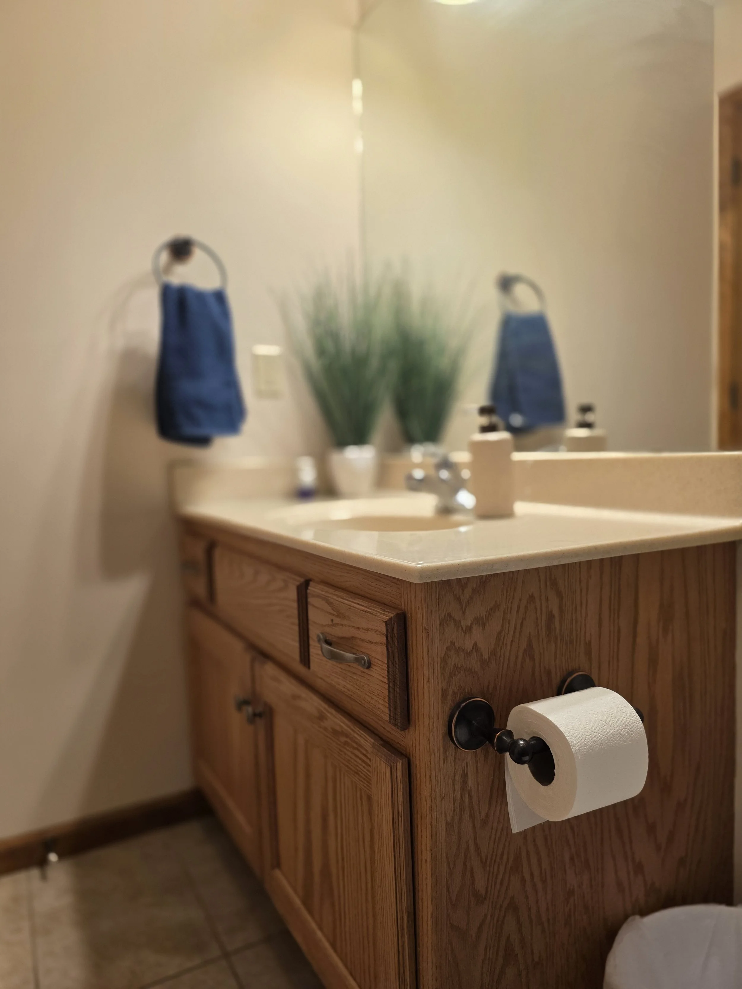 bathroom 2.jpg