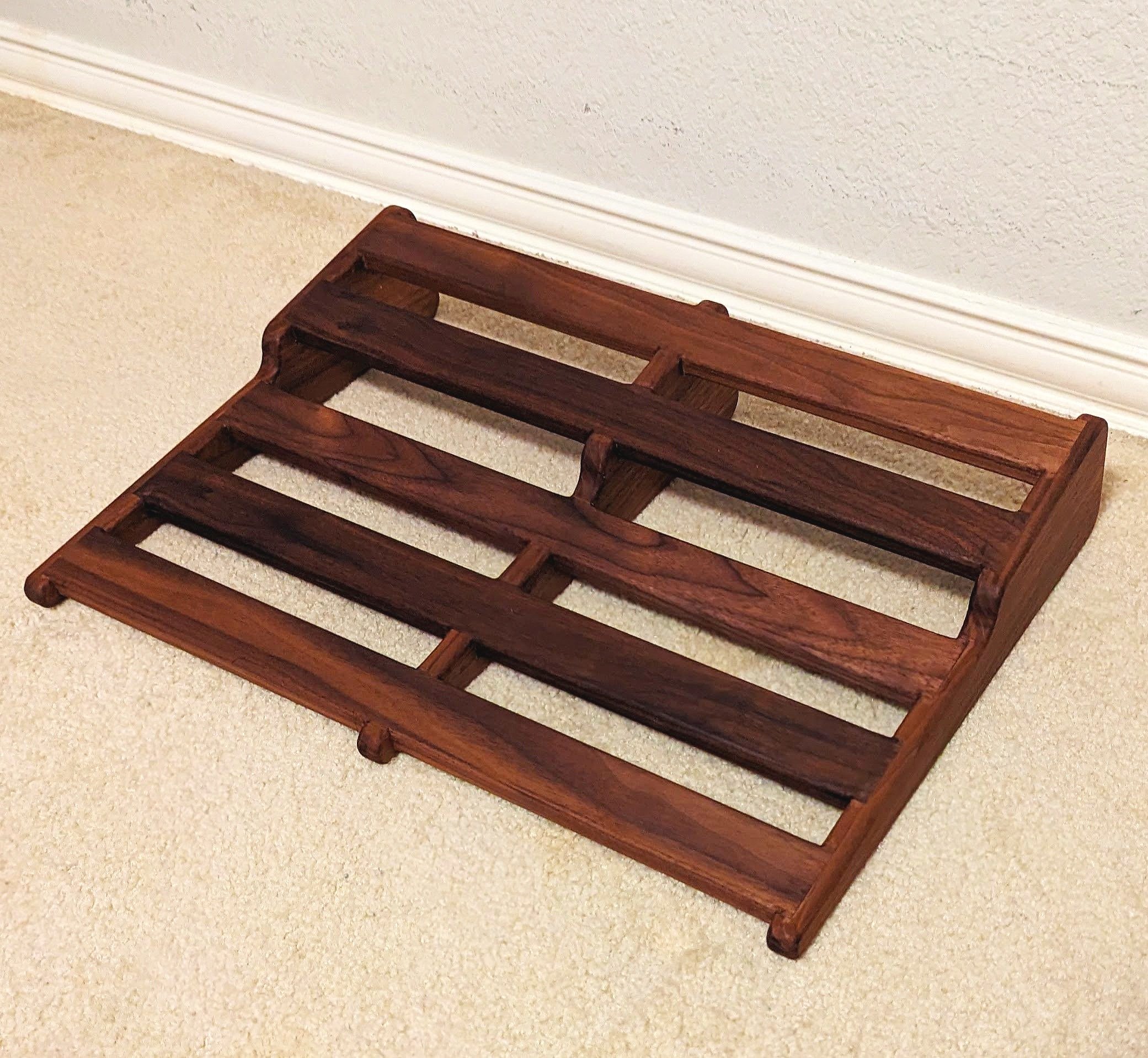 Walnut Guitar Pedal Board - 2023