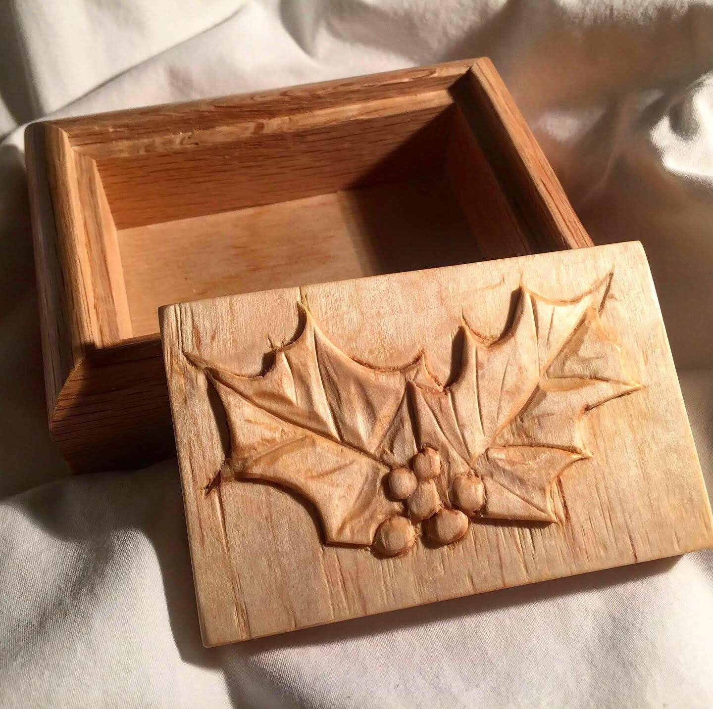 Holly Berry in Maple w/ Red Oak Box - 2016