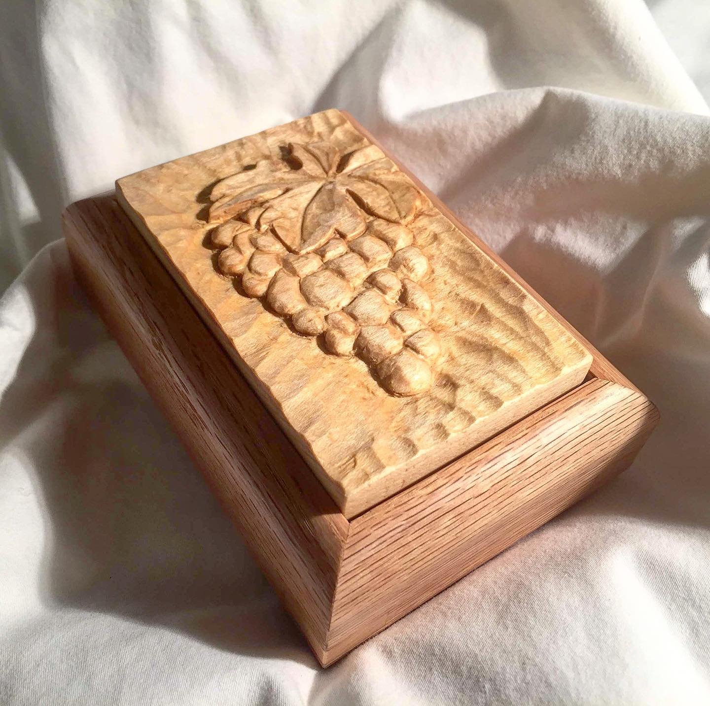 Grapes Carved in Maple w/ Red Oak Box - 2016