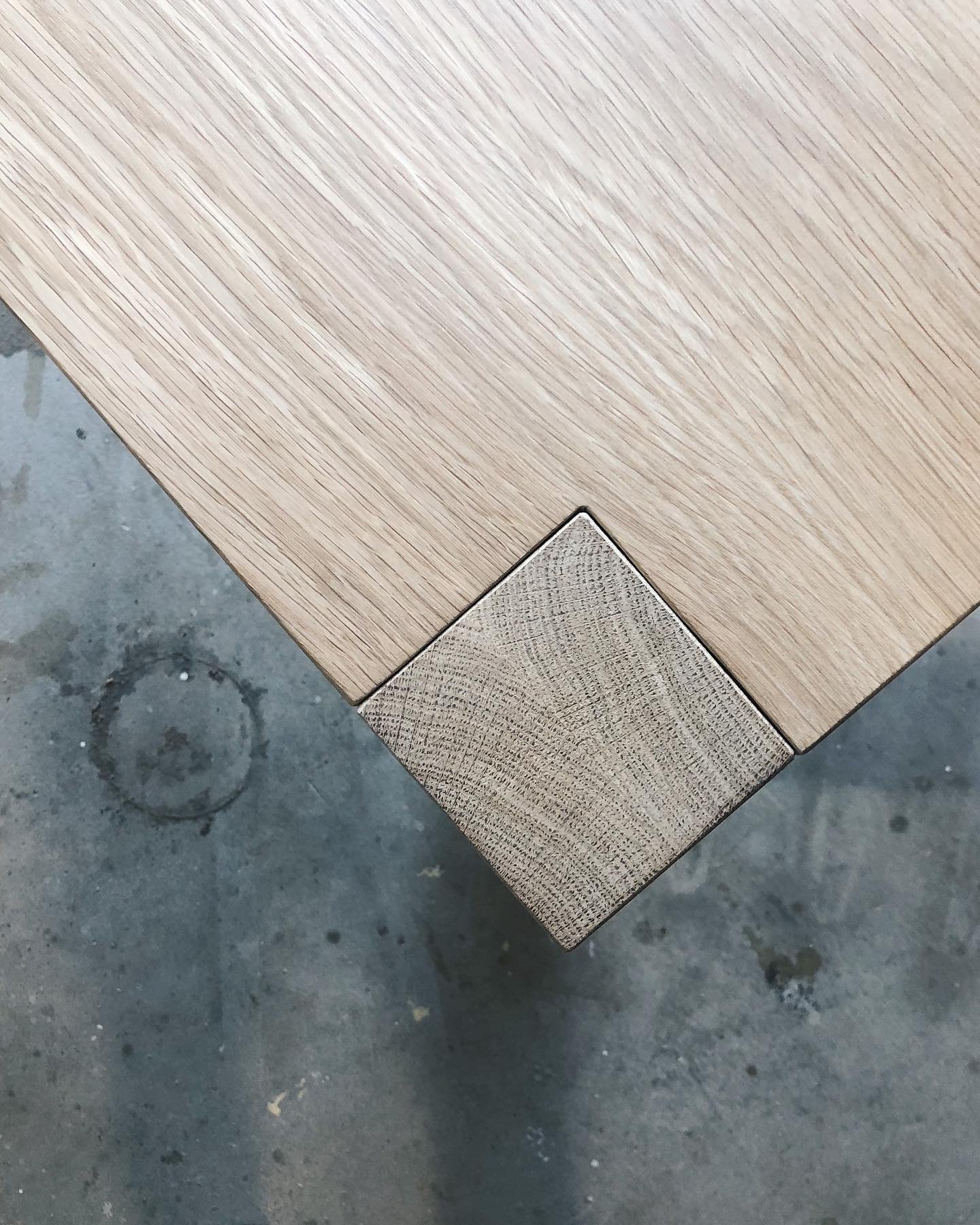 Through Leg Ash Table Corner - 2022 with CE Design