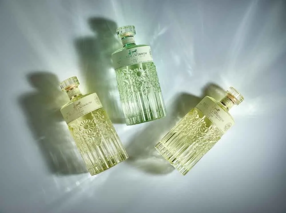 💚 Thresh &amp; Winnow Gin 💛

A fresh take on American craft gin, distilled by KOVAL in Chicago using organic grains and a thoughtful small-batch approach

For&ecirc;t &mdash; shiso, juniper, and a soft citrus edge 🌿
Citrine &mdash; yuzu with notes