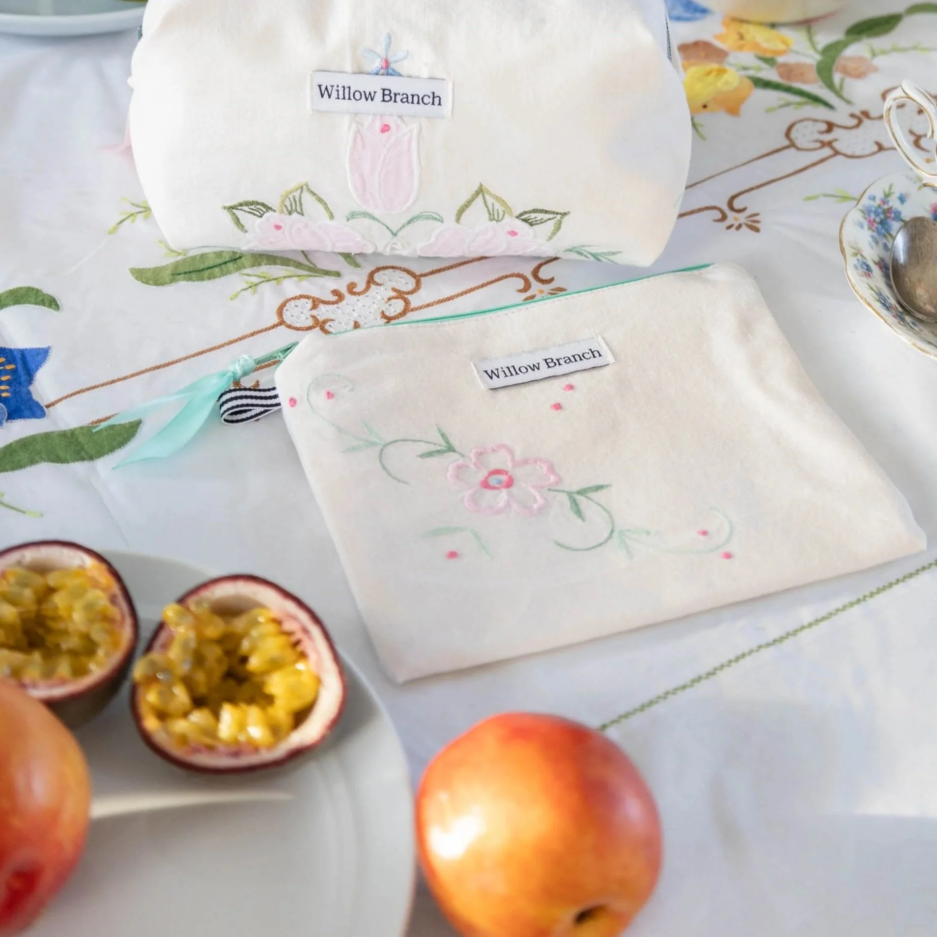 Flower Embroidery Vintage Table Cloth Flat Pouch Teal/ Pink