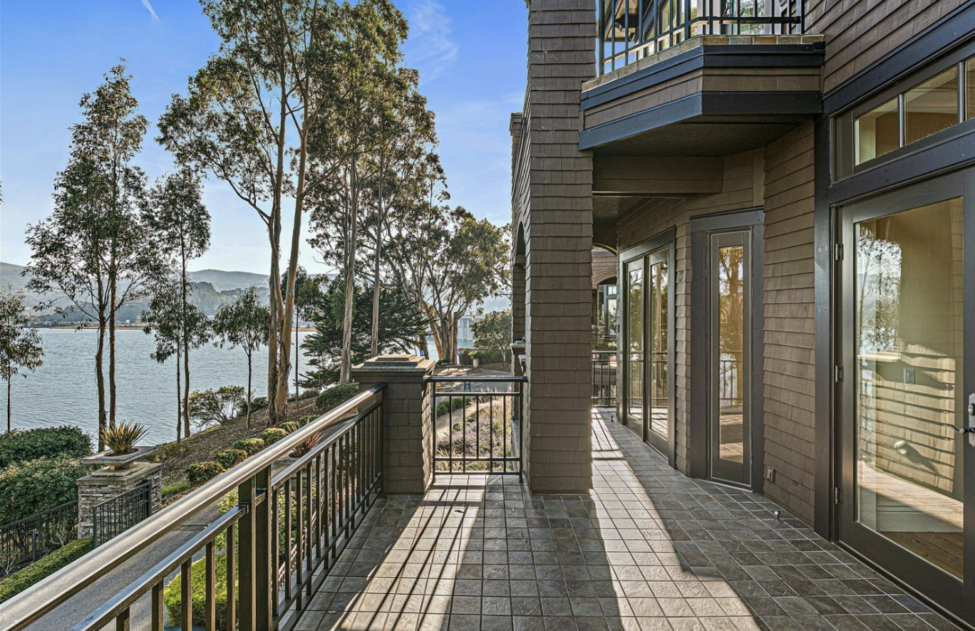 44 De Silva Island, Mill Valley