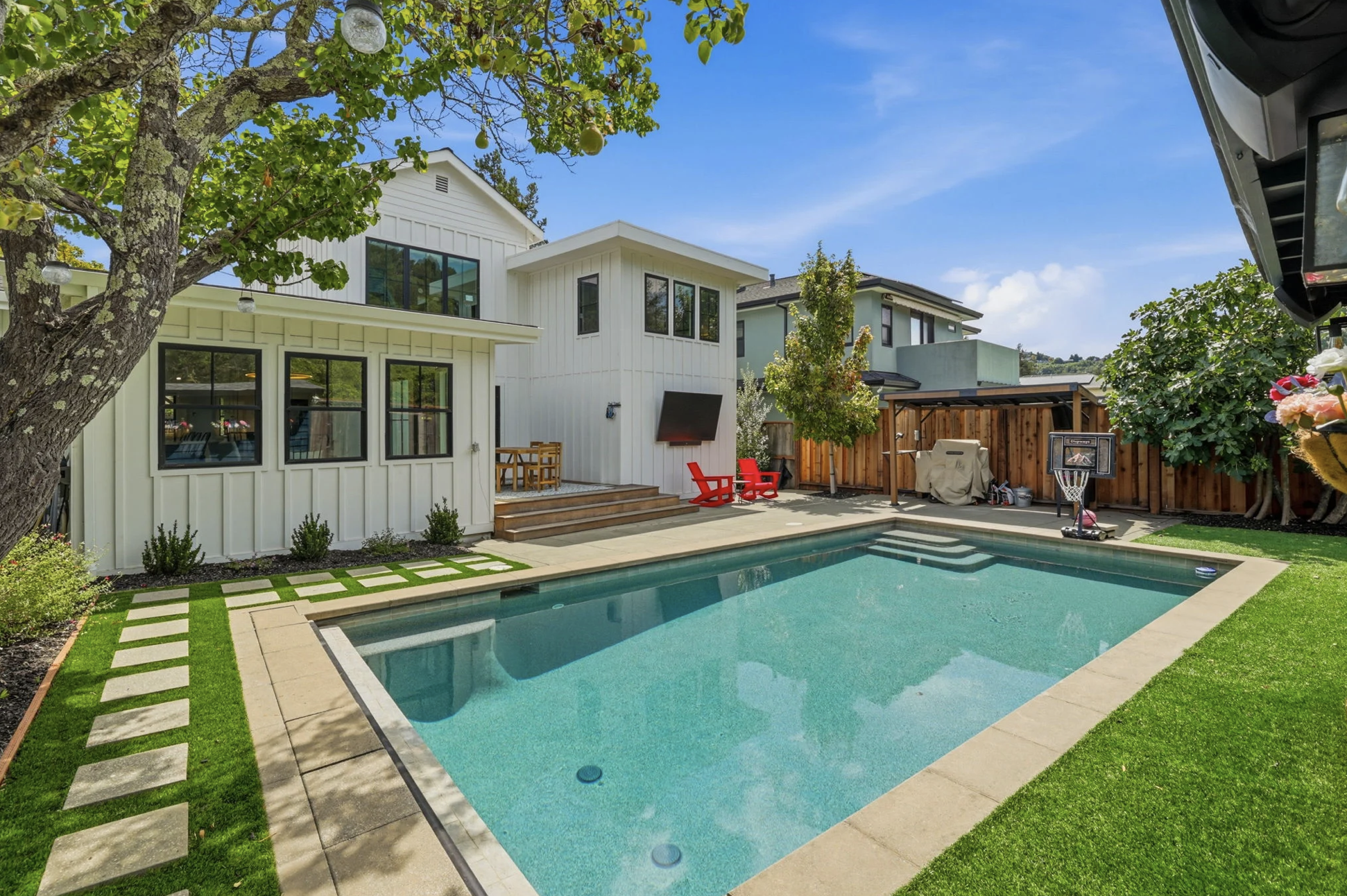 11 Palm Avenue, Corte Madera