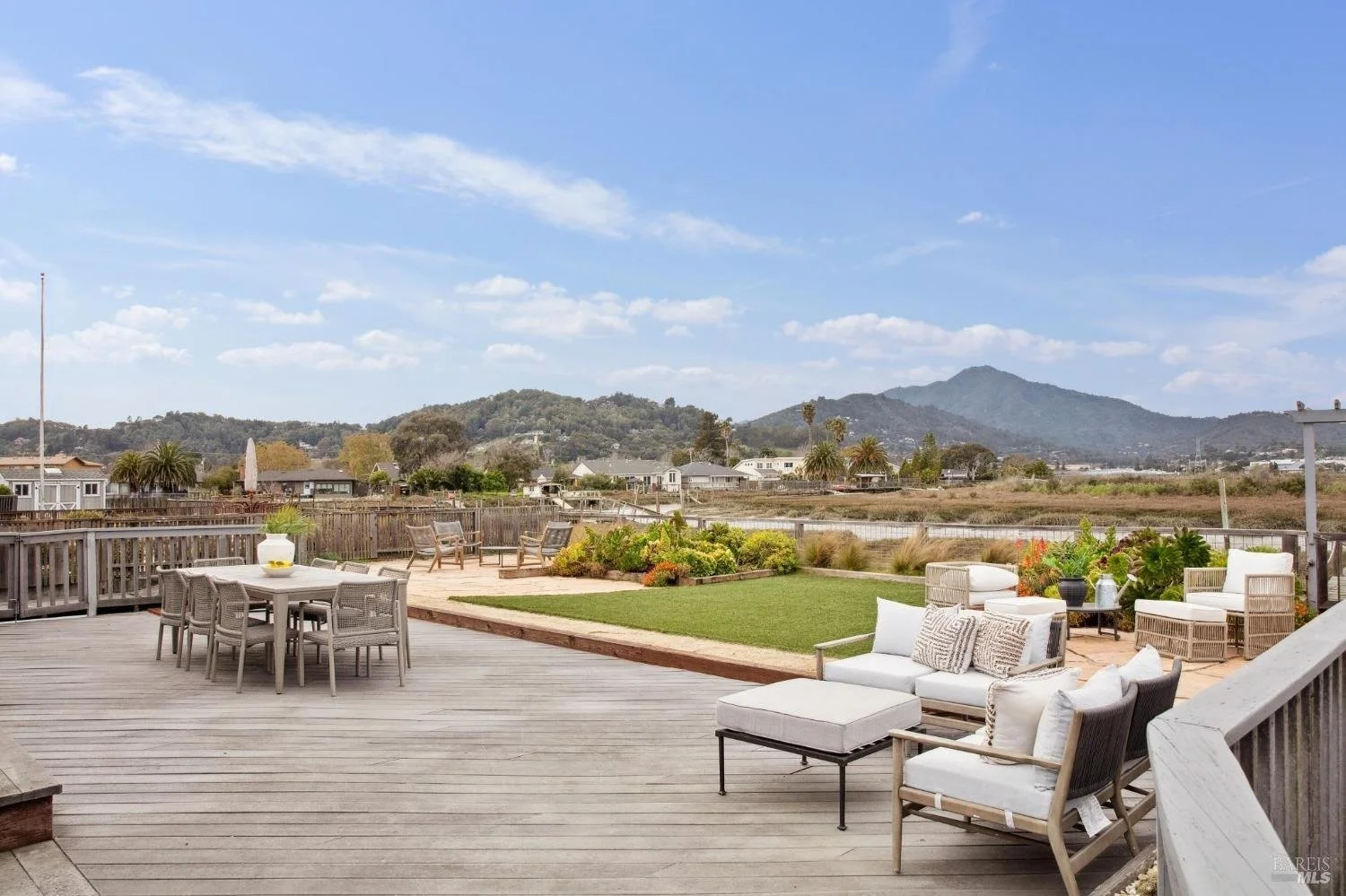 191 Golden Hind Passage, Corte Madera