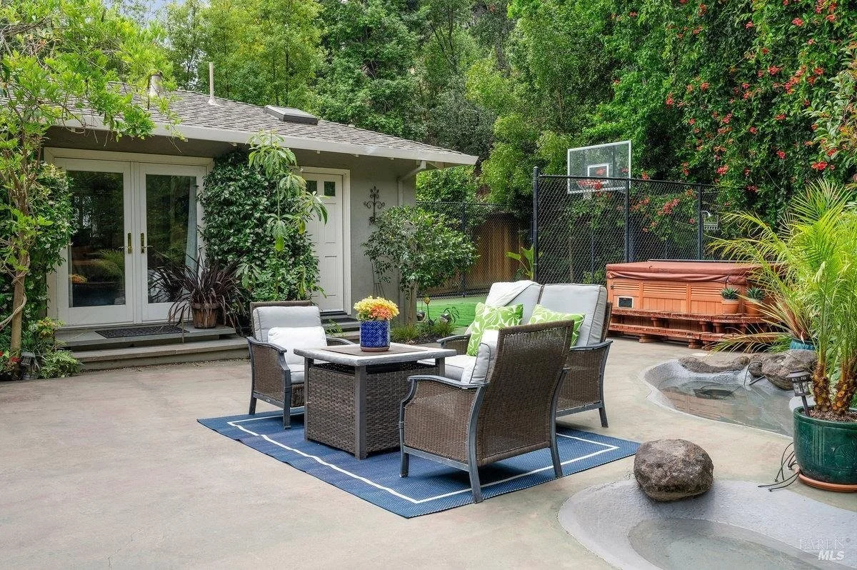 13 Dominican Drive, San Rafael