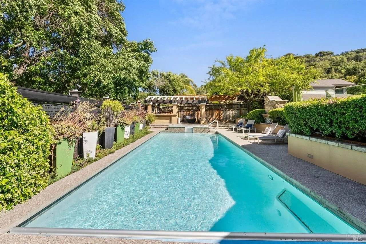 1 Golden Lily Place, San Rafael