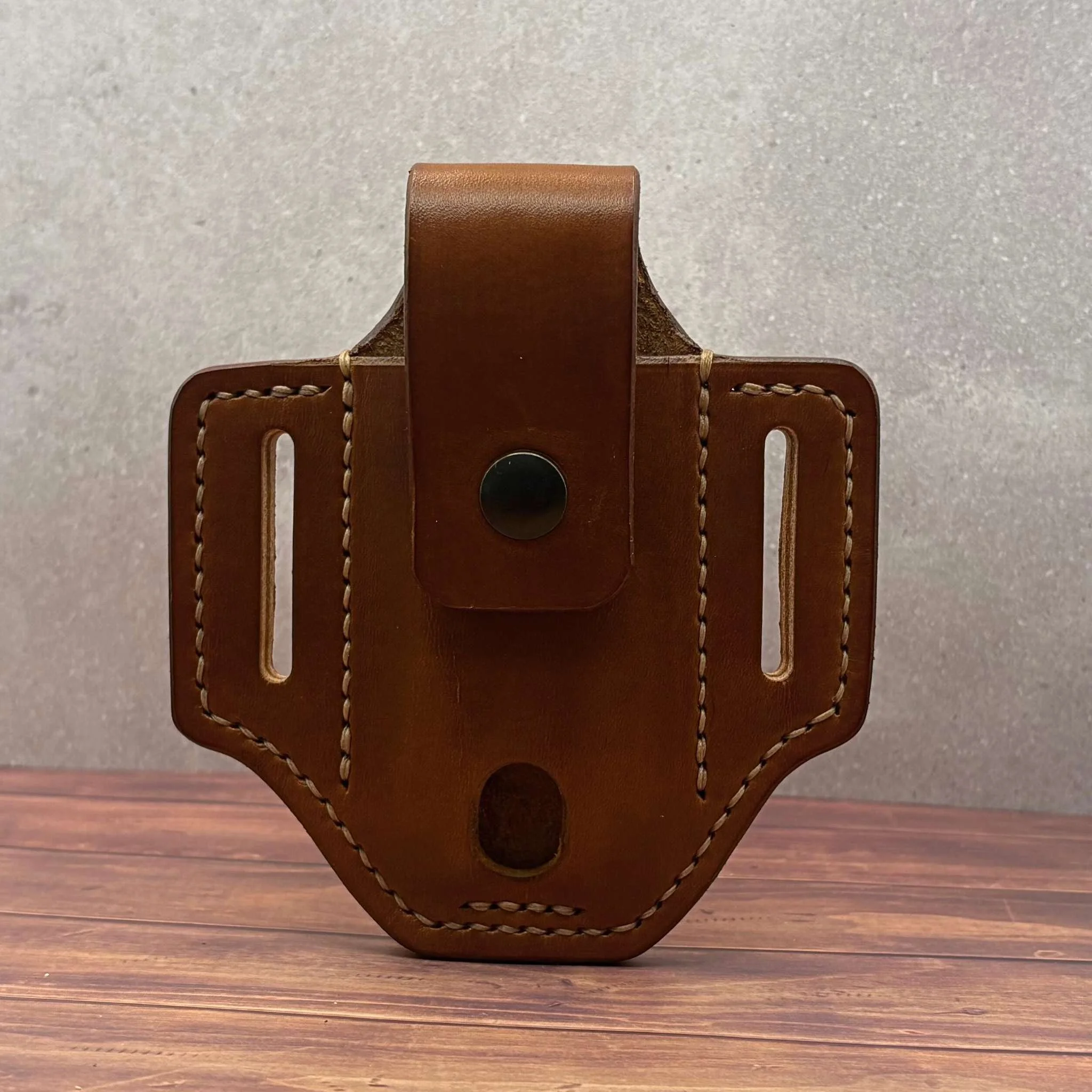 Leather multi-tool sheath for everyday carry