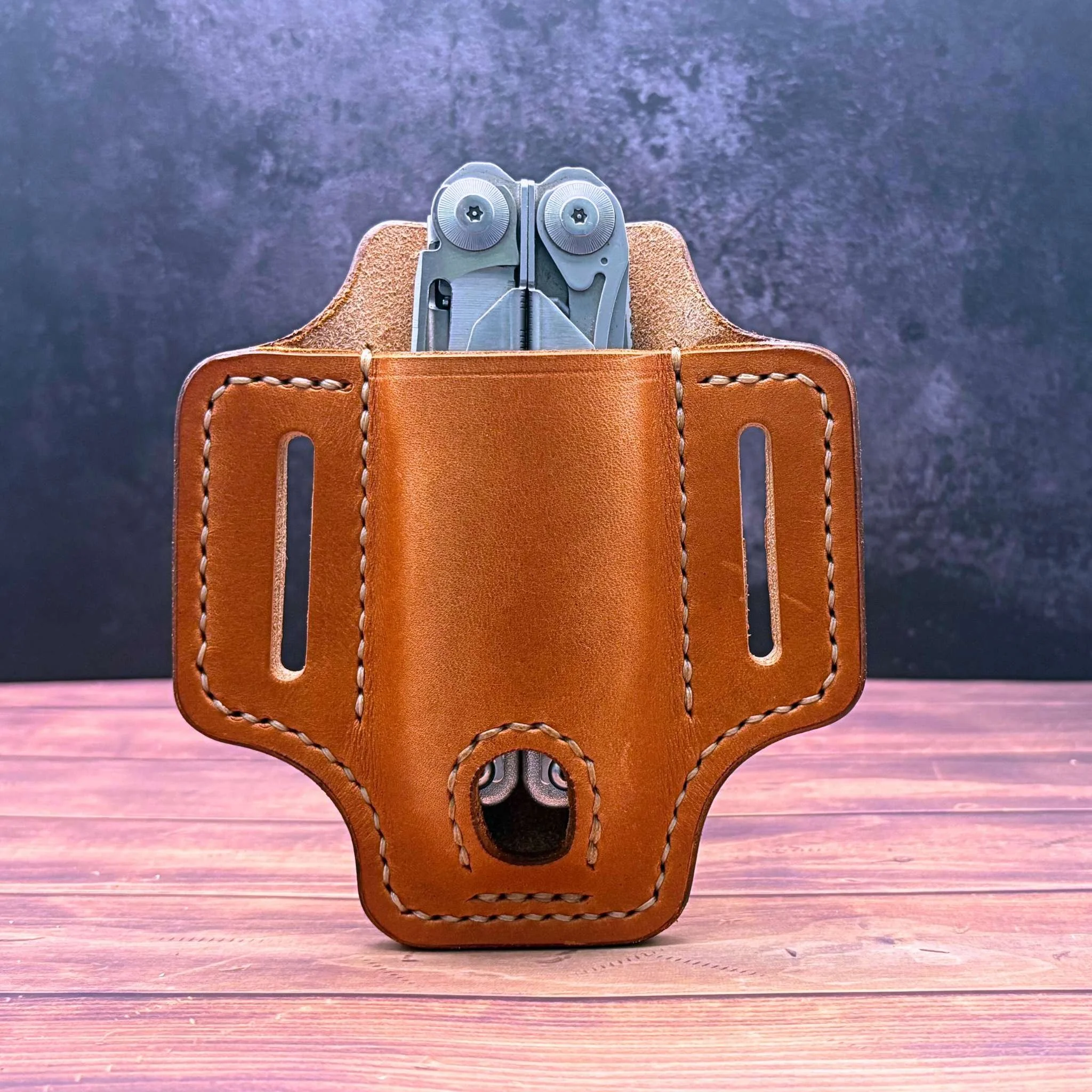 Leather multi-tool sheath for everyday carry