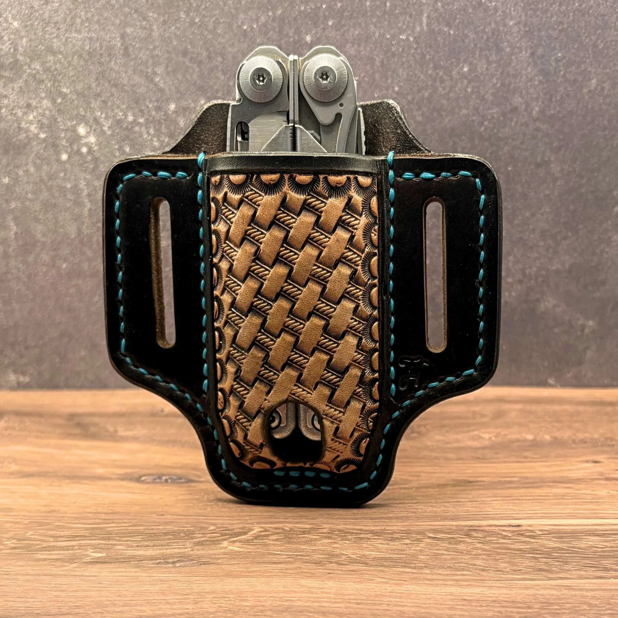 Leather multi-tool sheath for everyday carry
