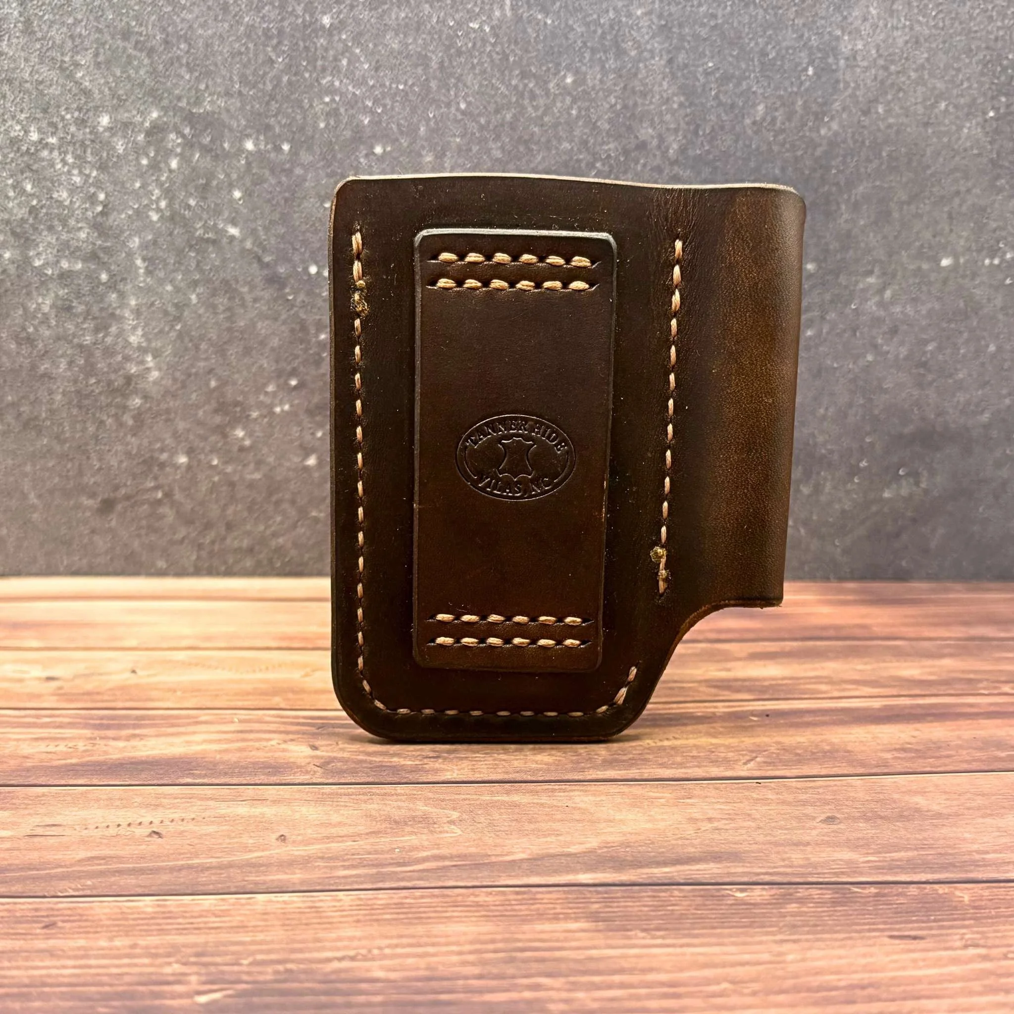 Leather multi-tool sheath for everyday carry
