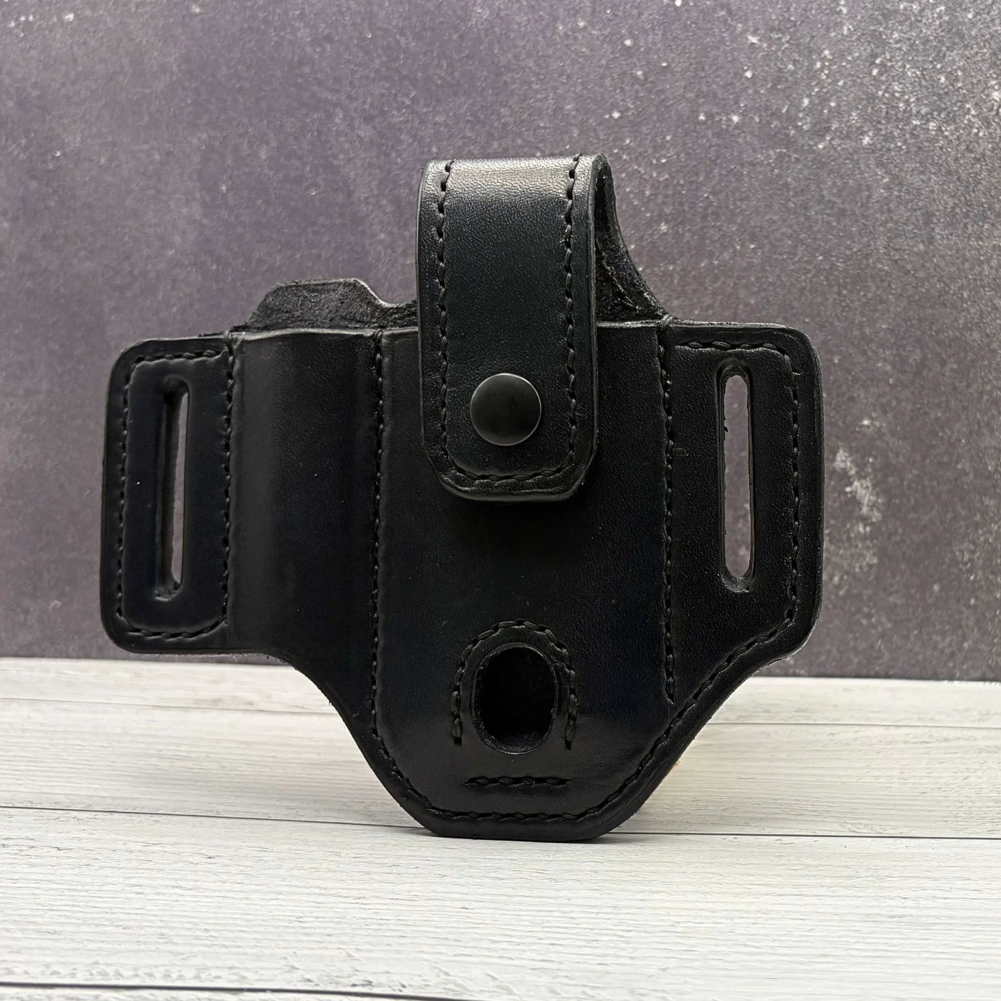 Leather multi-tool sheath for everyday carry
