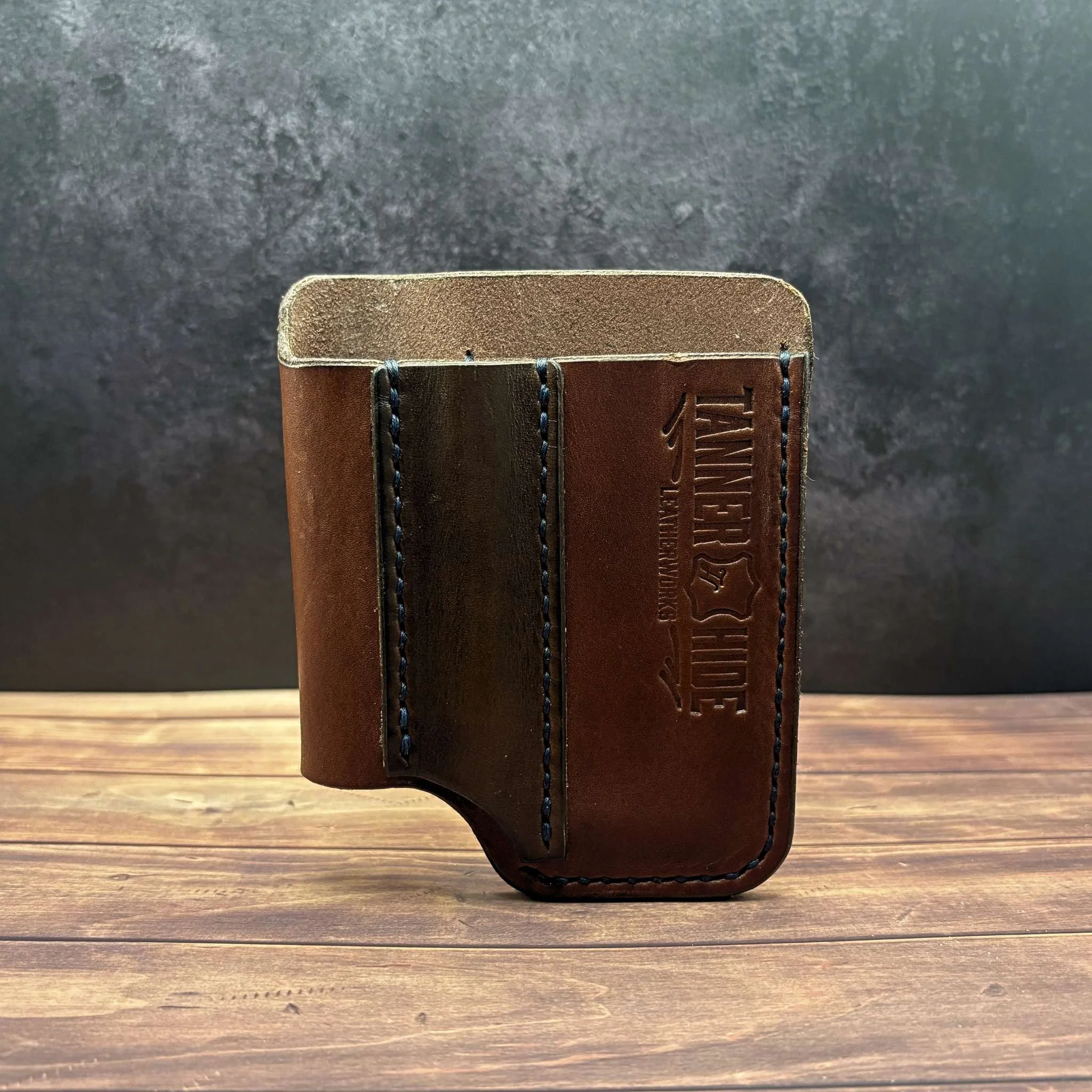 Leather knife sheath for everyday carry