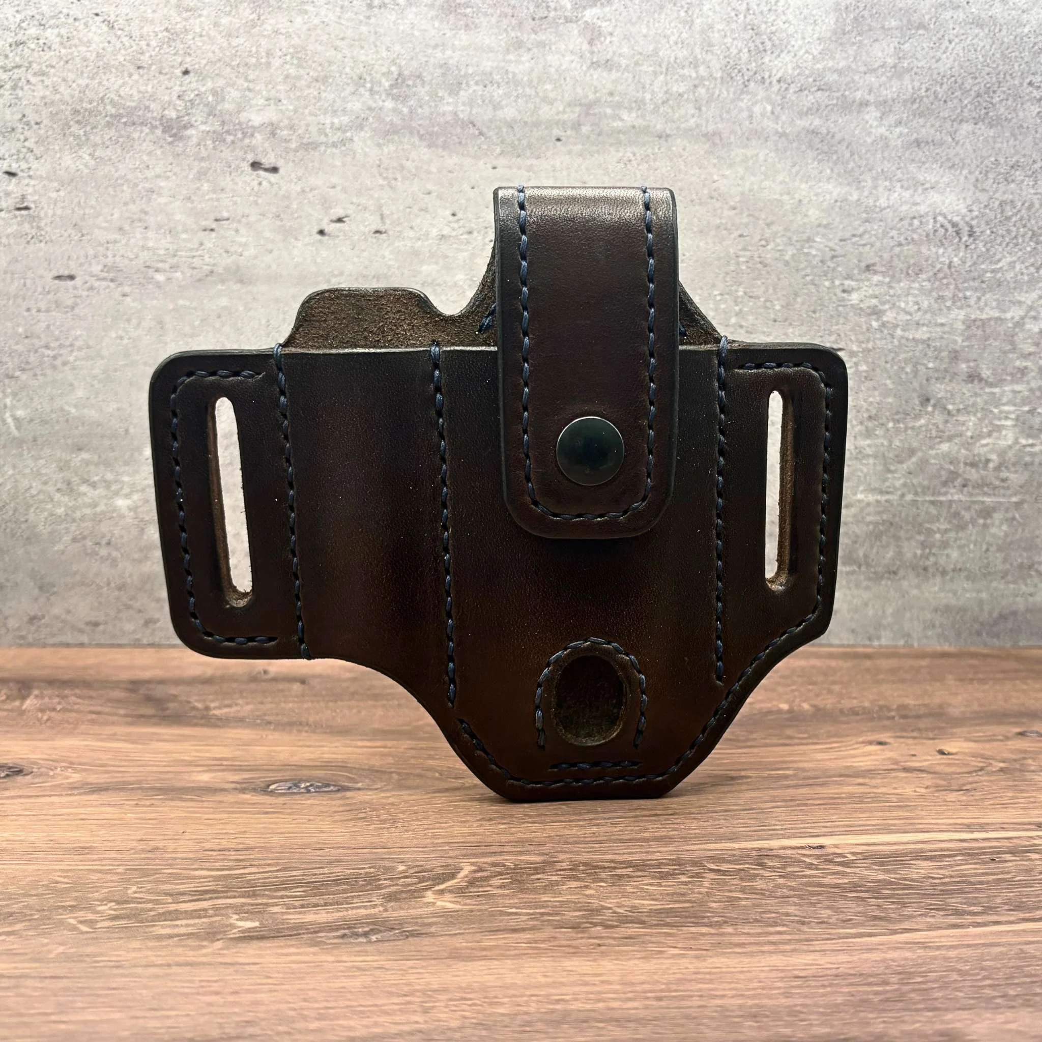 Leather multi-tool sheath for everyday carry