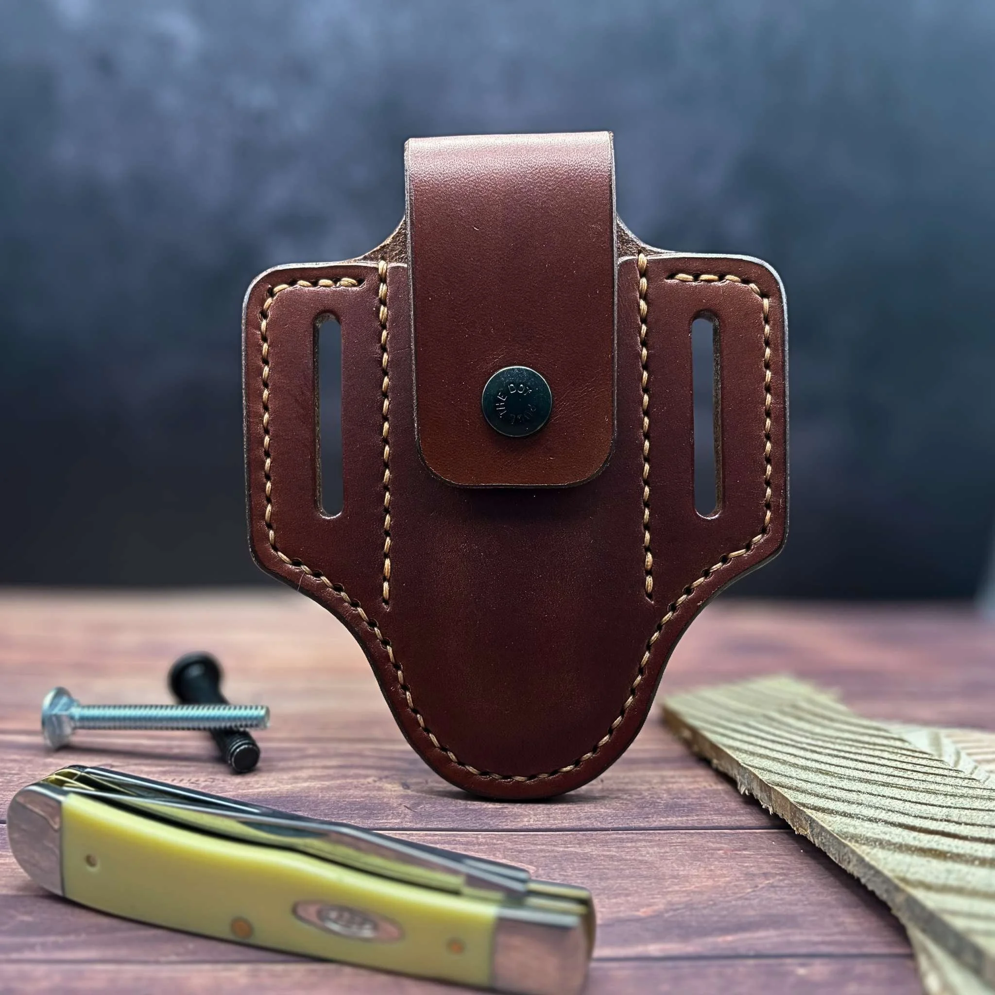 Leather knife sheath for everyday carry
