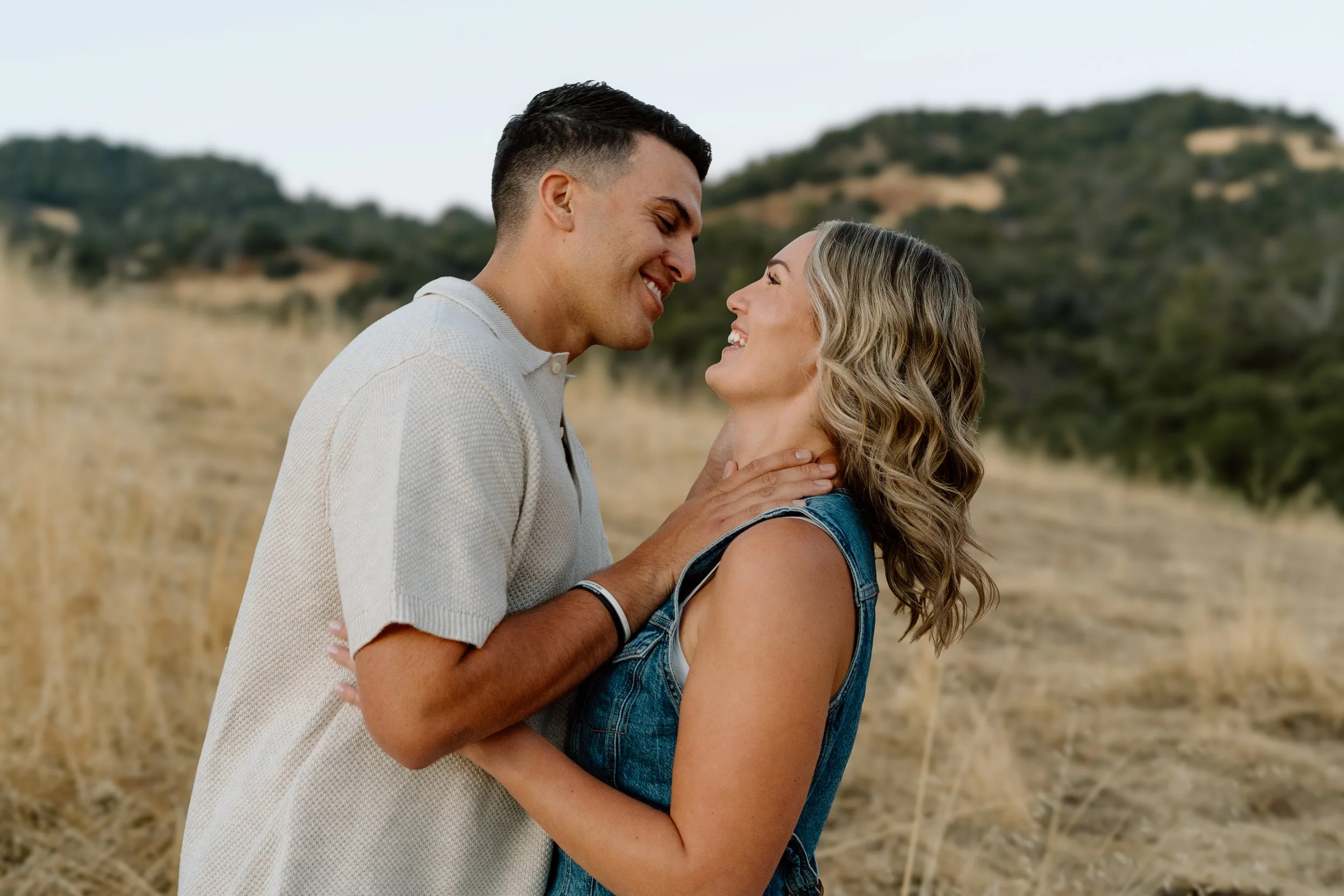 couple-in-love-engement-photo.jpg