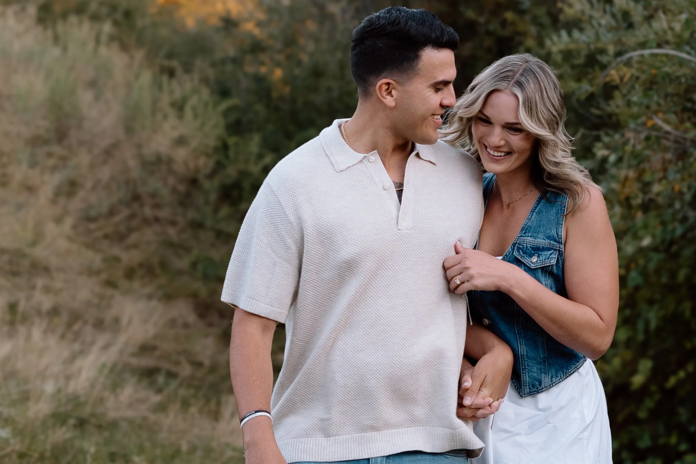 engagement-photo-couple-walking-together.jpg