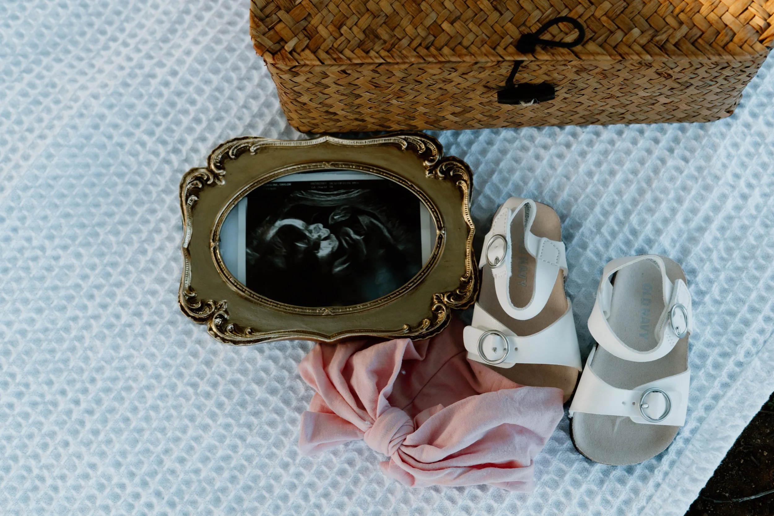 baby-ultrasound-baby-shoes-girl-headband.jpg