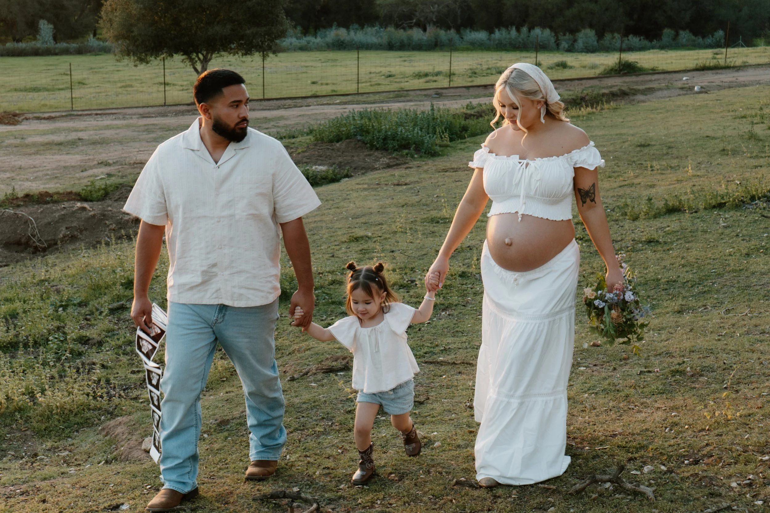 maternity-family-photo-farm-valley-center.jpg