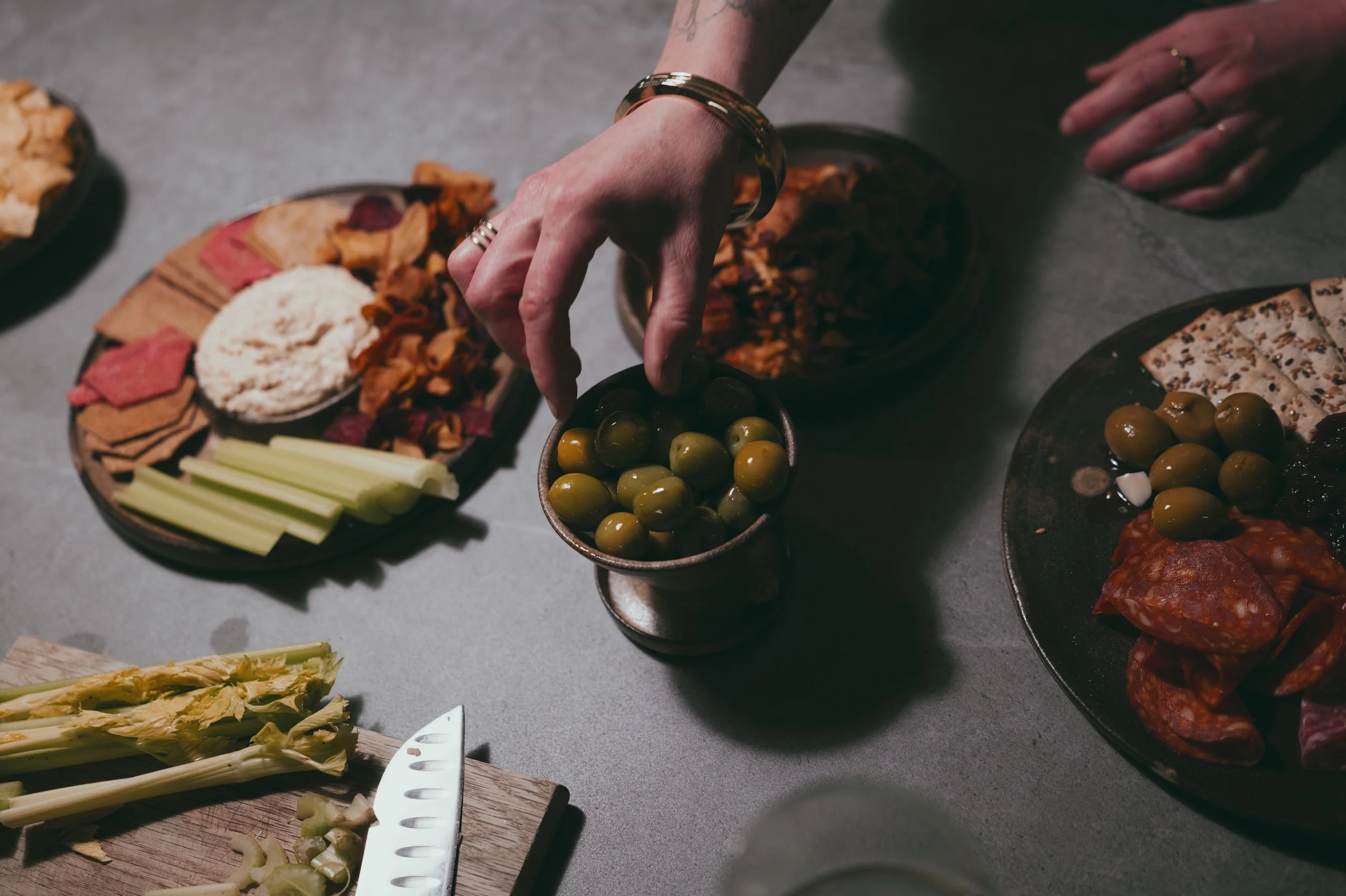 Sharing dip platter filled with crudités and hummus