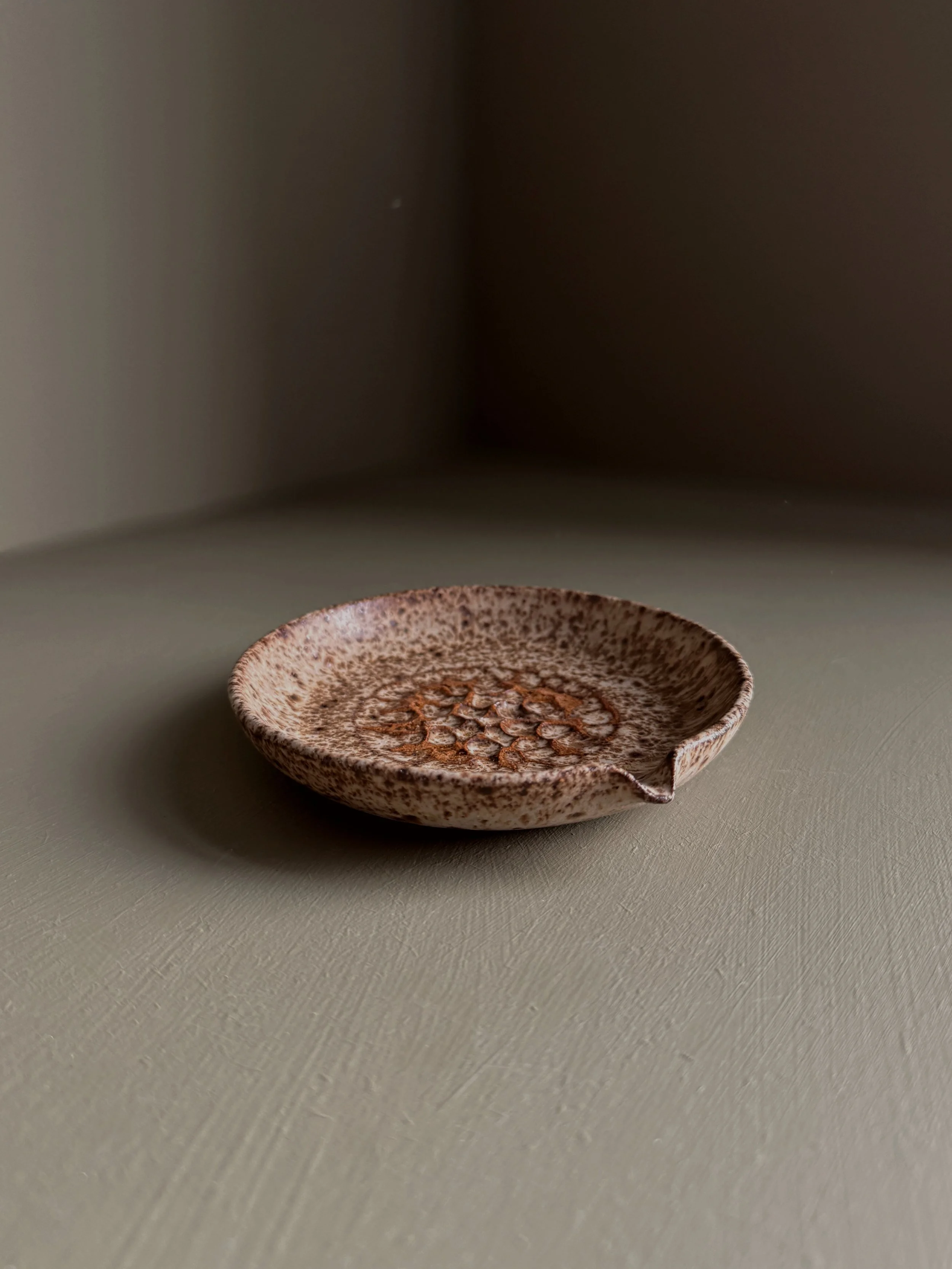 Garlic Grater in Salt of the Earth