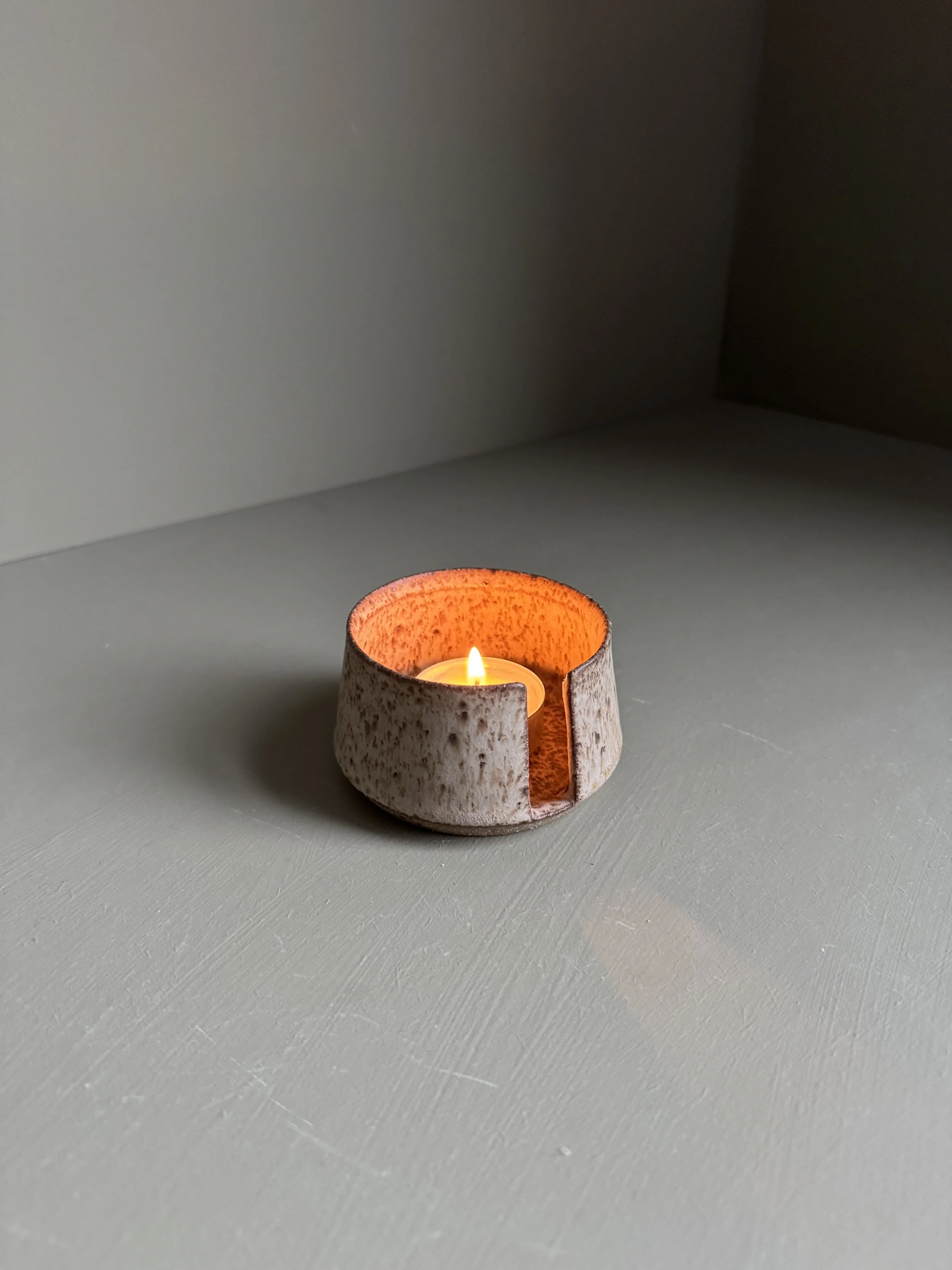 Tea light holder in Salt of the earth