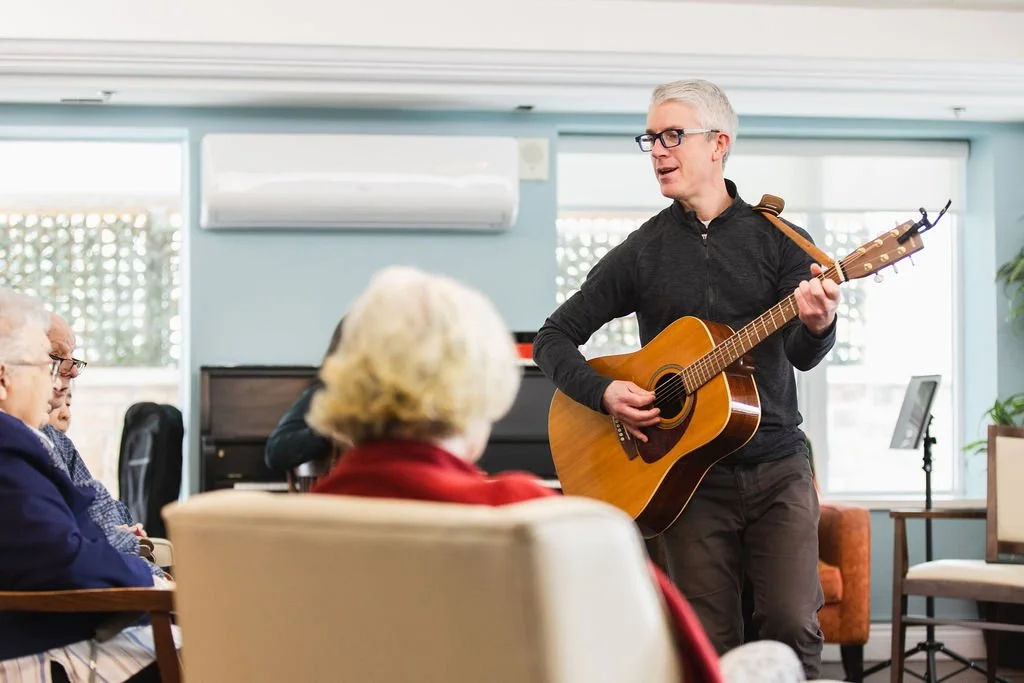 music-therapy-memory-care-luther-village-on-the-park