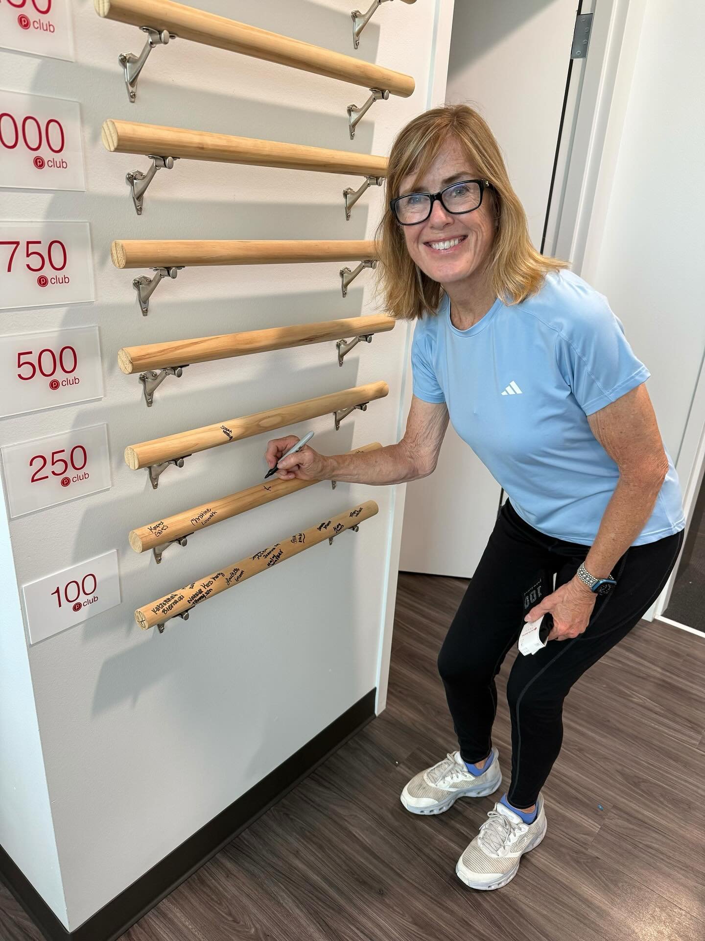 Happy 100th Class Miss Kathy! Give her a round of applause below or next time you see her at the front desk!❤️⭐️ #purebarremilestone #purebarrealedo #purebarresfw #purebarregoals
