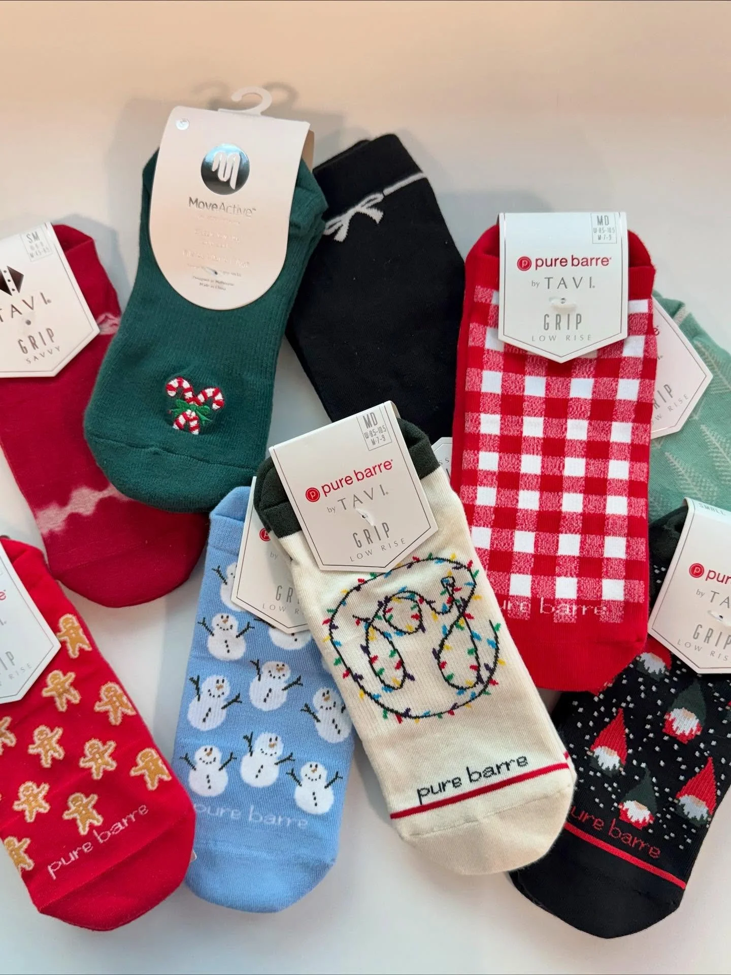 Our new holiday socks have officially arrived, and they&rsquo;re cuter (and cozier!) than ever. Perfect for class, stocking stuffers, or gifting your favorite barre besties. Grab a pair for you and a pair for the friend who always saves the spot next