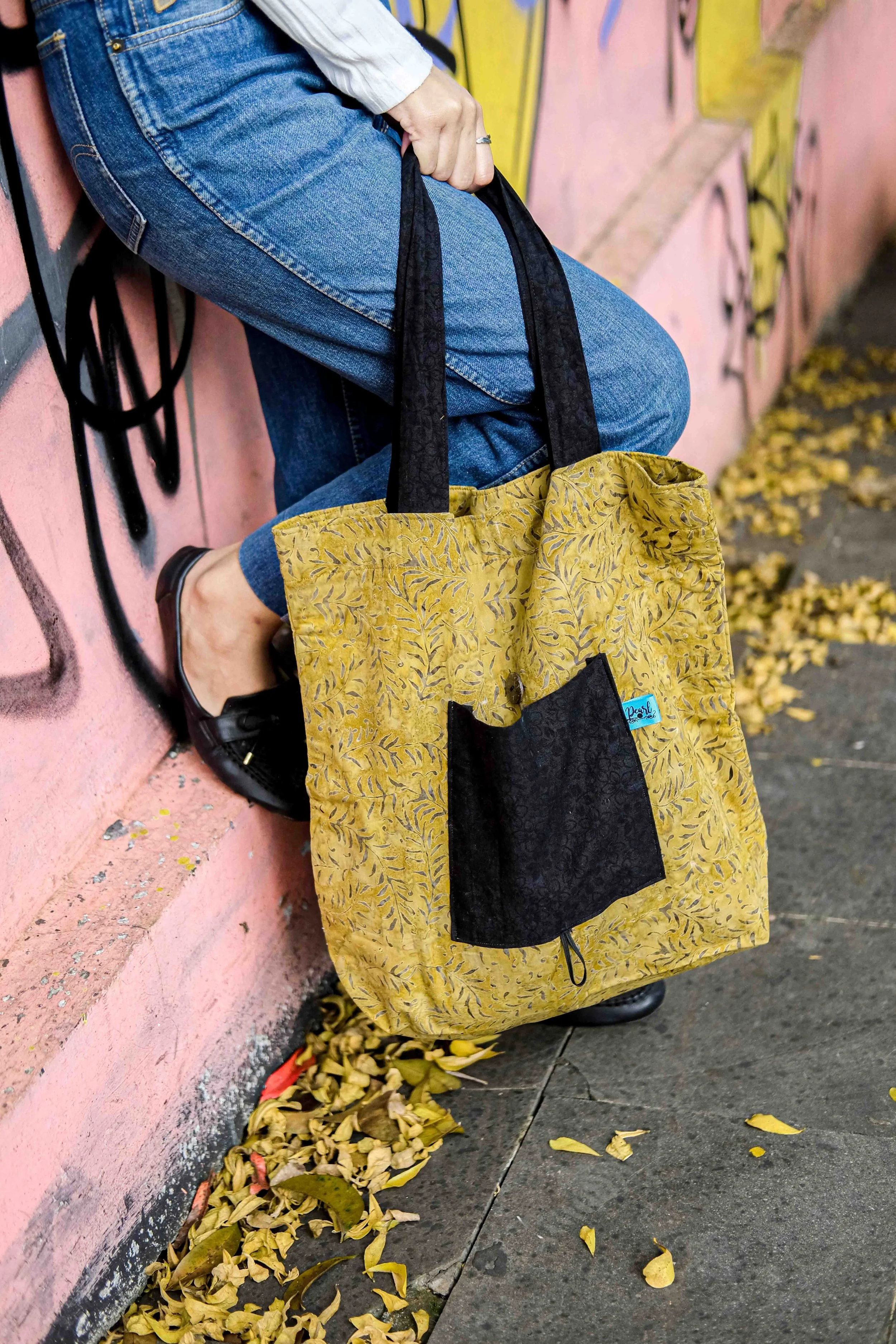 Golden Batik Tote Bag 12.jpg