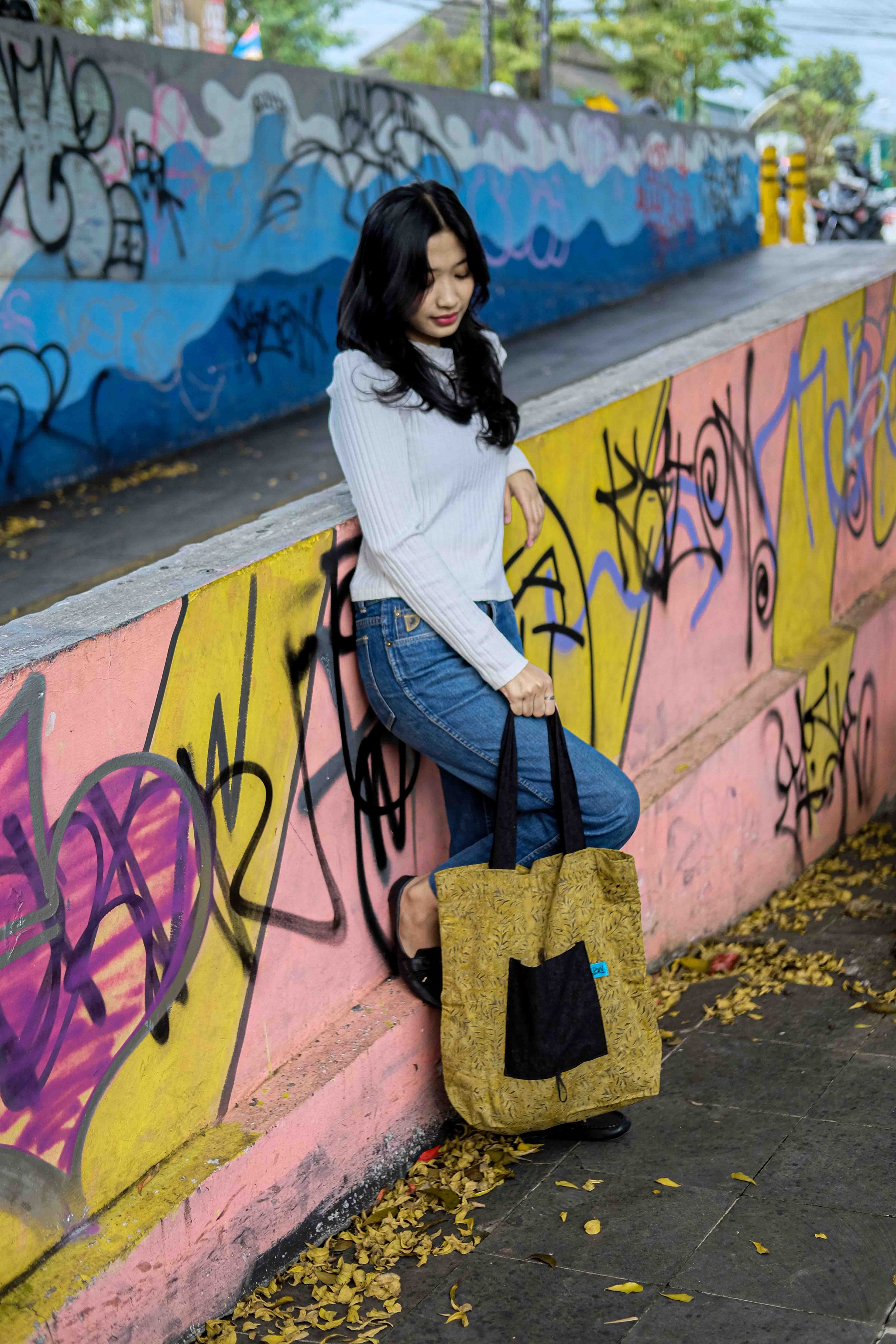 Golden Batik Tote Bag 11.jpg