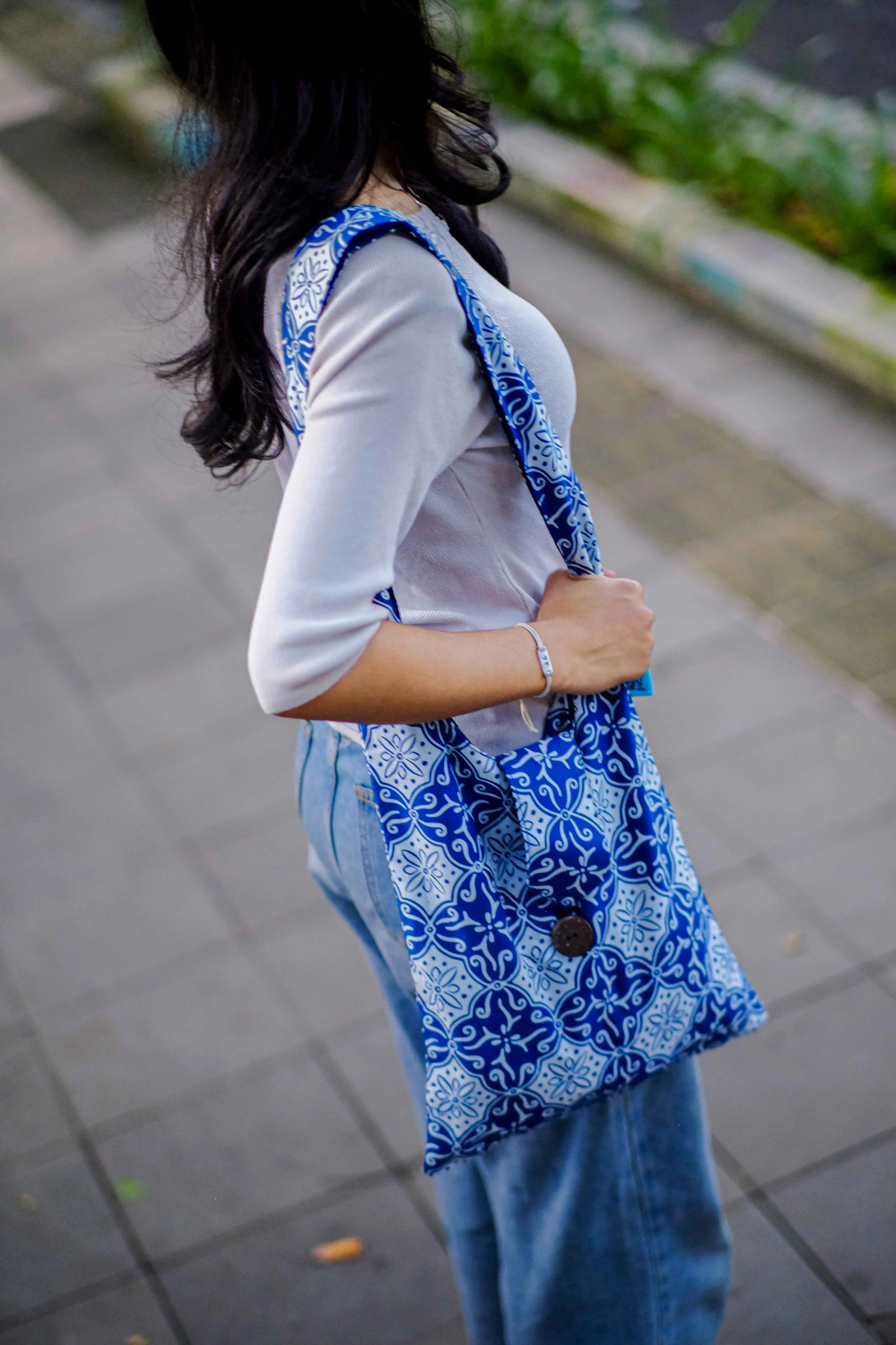 Blue Batik Hobo Bag w_ Button 7.jpg