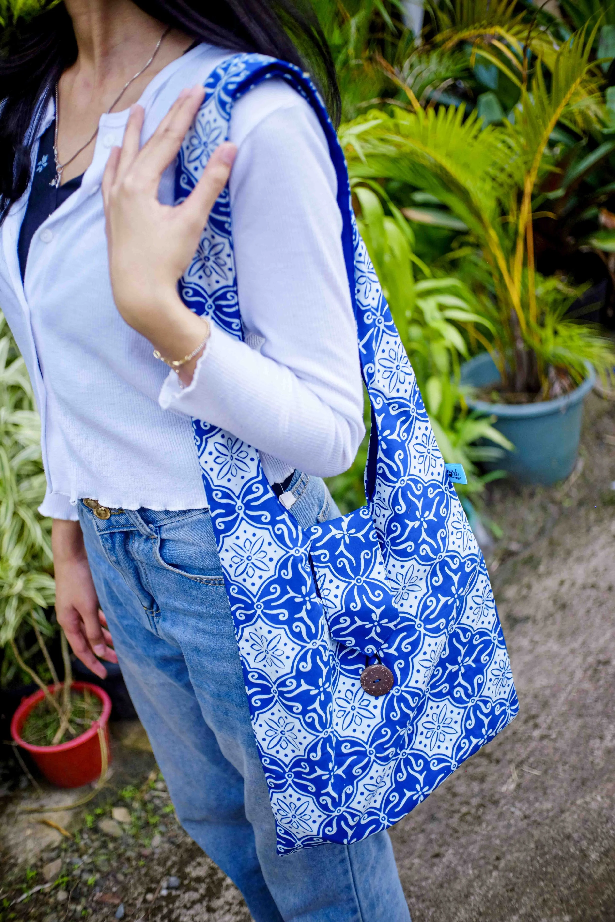 Blue Batik Hobo Bag w_ Button 6.jpg