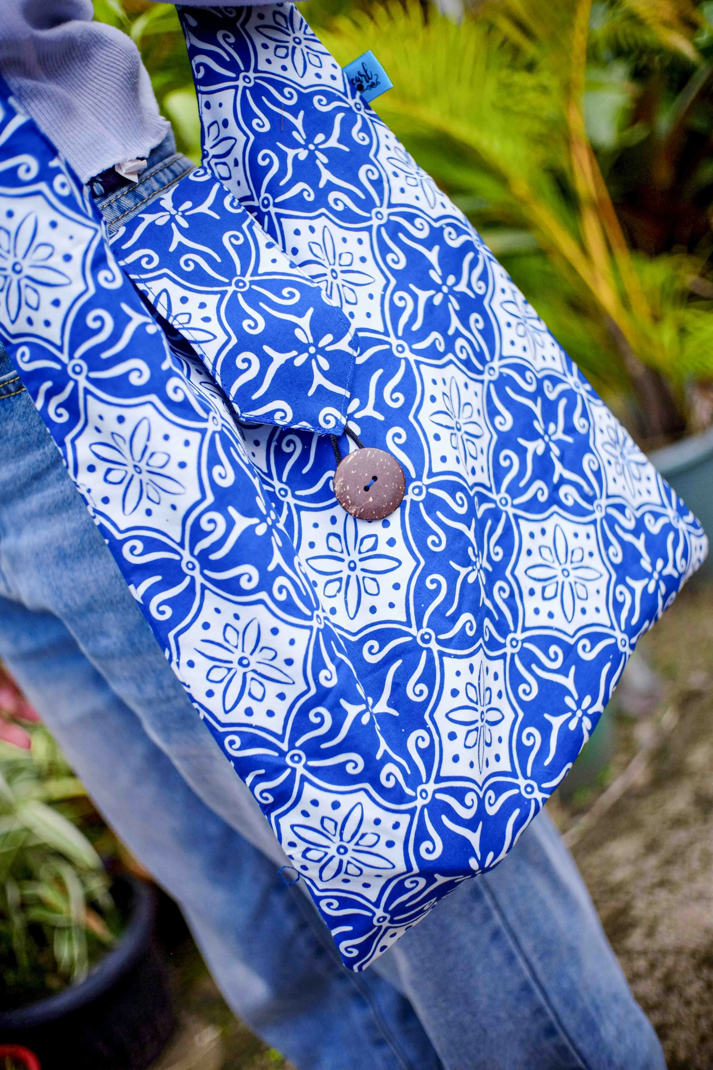 Blue Batik Hobo Bag w_ Button 4.jpg