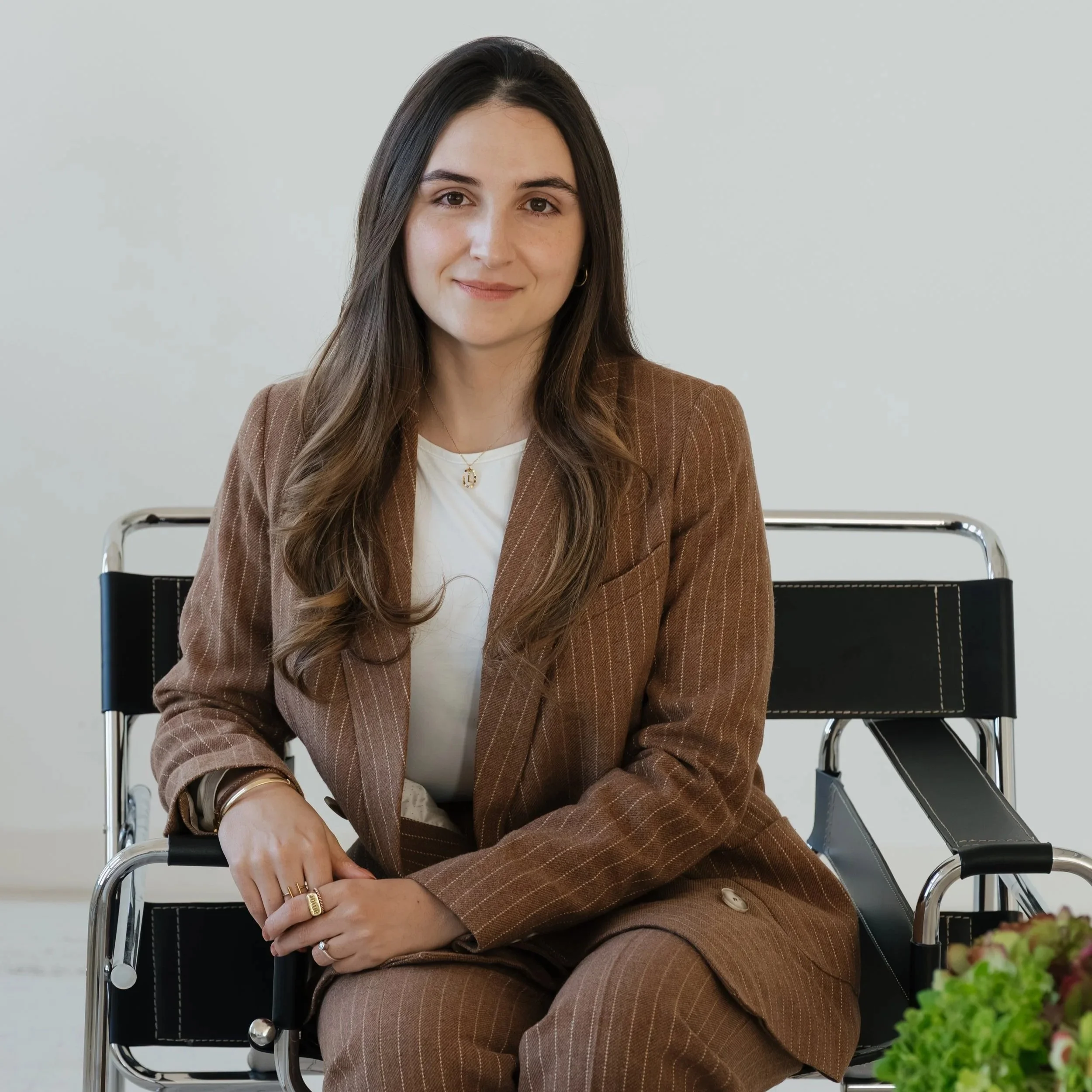 LUISA CASTELLANOS BURAYE | ART CONSULTANT