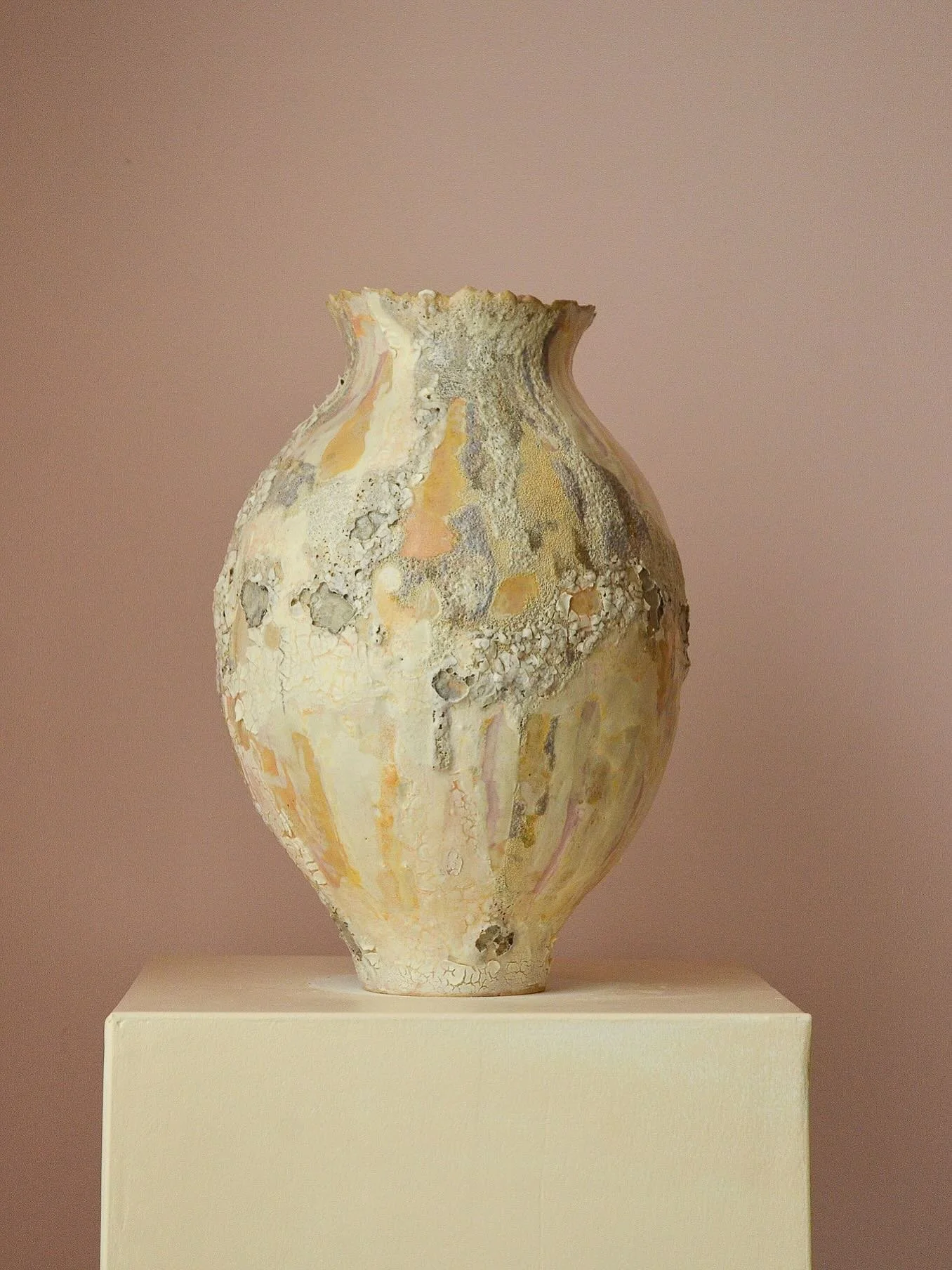 break the chain 
11.75&rdquo; x 8&rdquo;
stoneware, glaze

currently available at @gardeshop