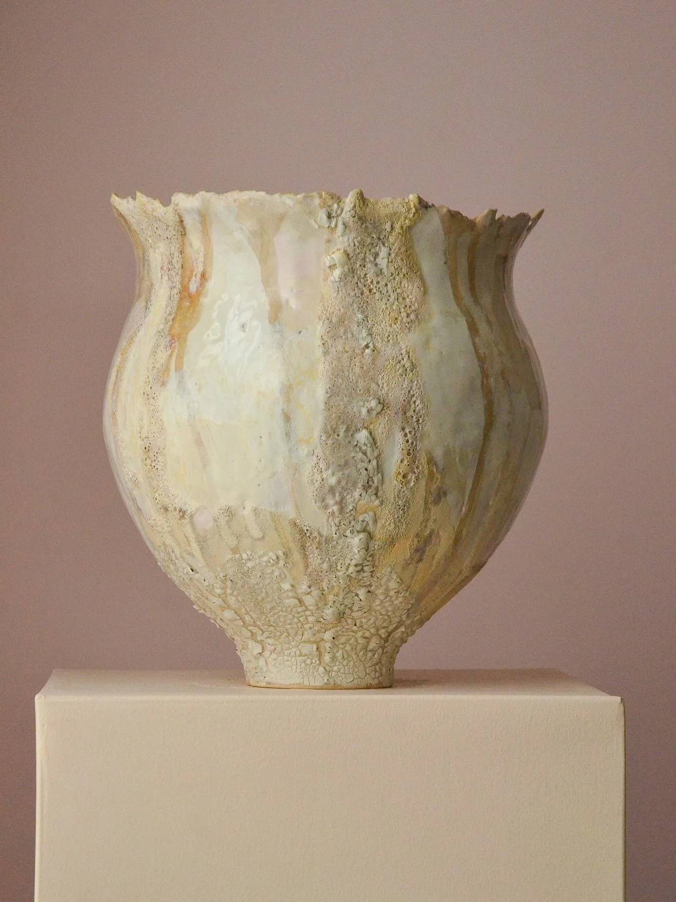 the kind of work i make when the world gets too loud 
it&rsquo;s quiet but very intentional 
every line 
gesture
transition 
intentional 
thoughtful 
present