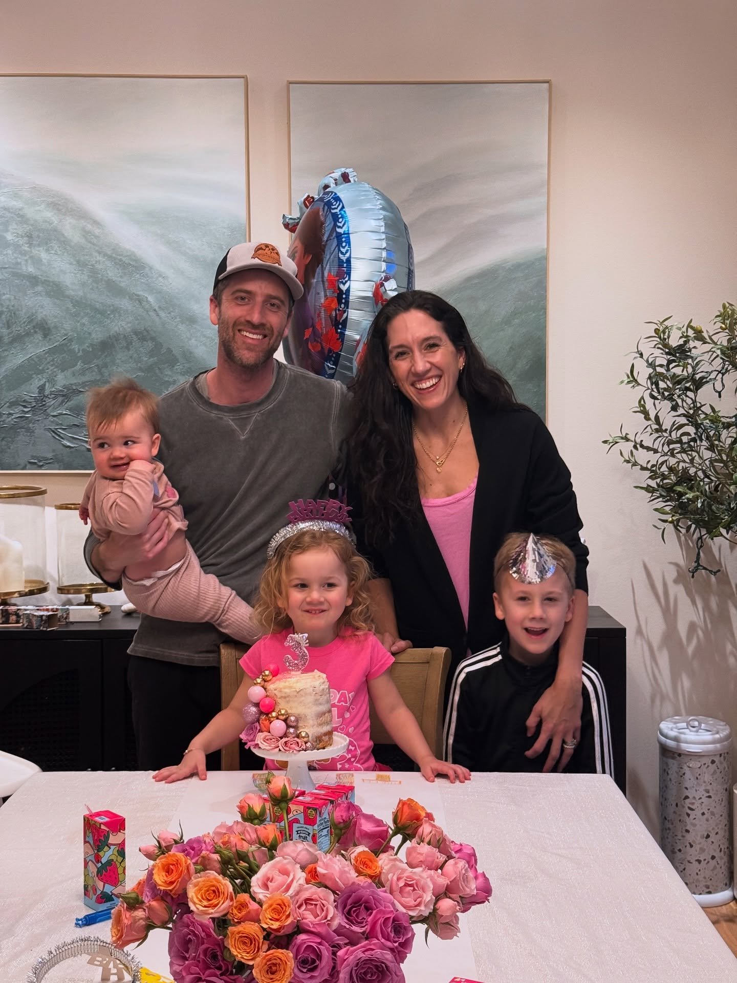 IT&rsquo;S RACE WEEK YA&rsquo;LL 🇯🇵 ⭐️. I head to Tokyo on Wednesday and arrive Thursday. Beyond excited for my 96 hour adventure. My algorithm is fully Japanese food crawls and marathon prep. Looking back on last week here&rsquo;s what we did. 

M