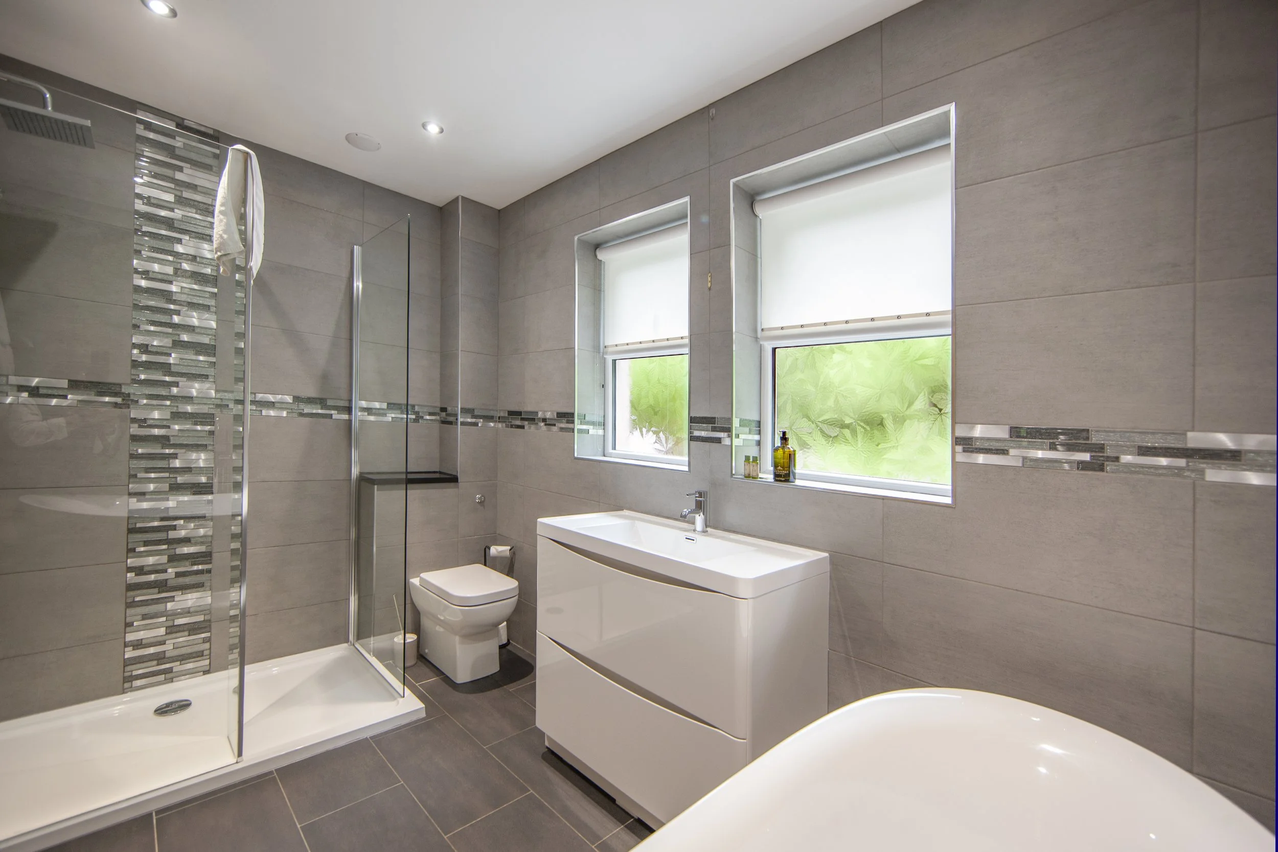 1Z6E9269 R24 ensuite.jpg